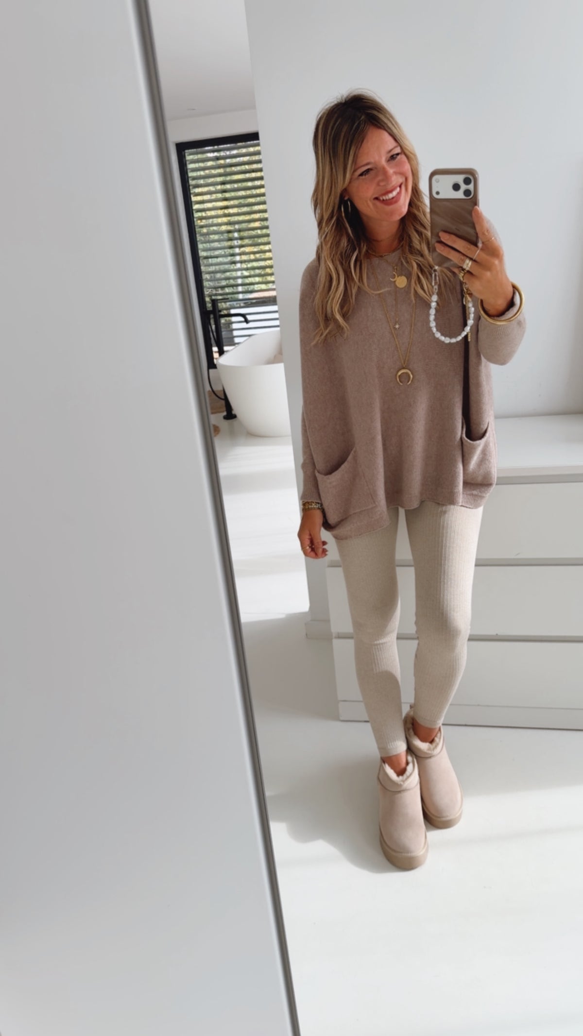 Capsule Pulli Side Pocket