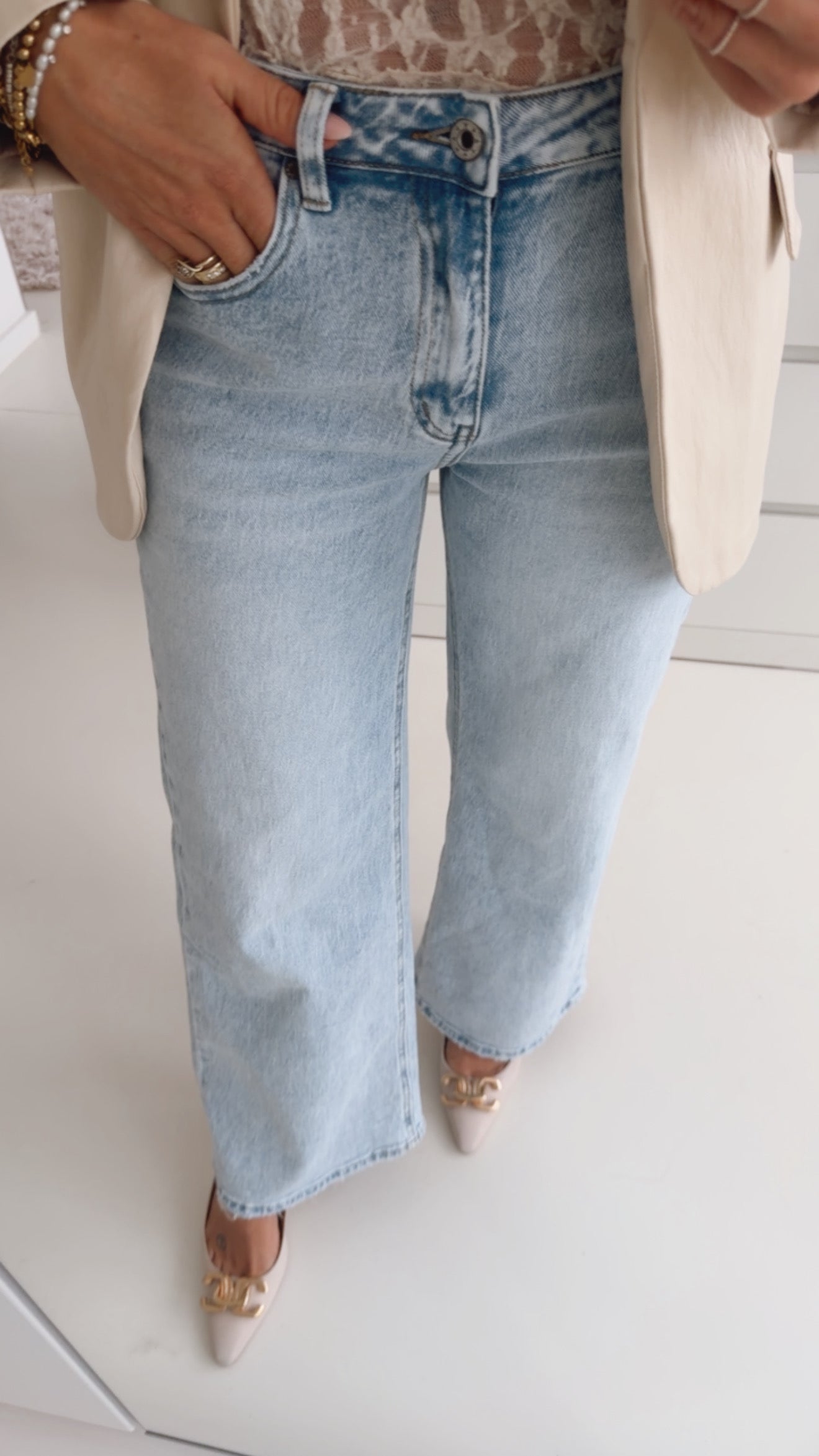 Straight Jeans Light Wash mit Band