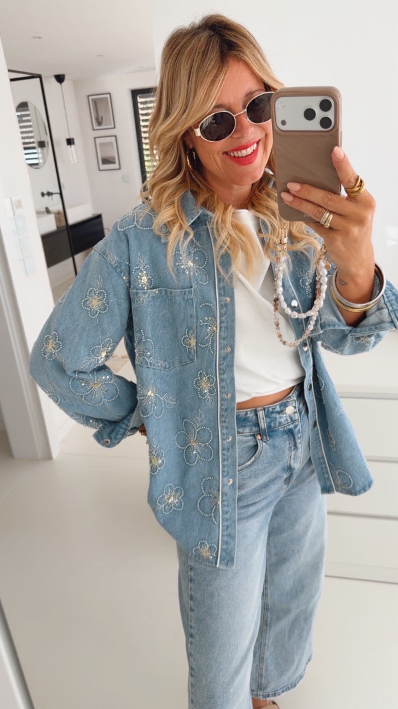Jeans Hemd Blumen Detail