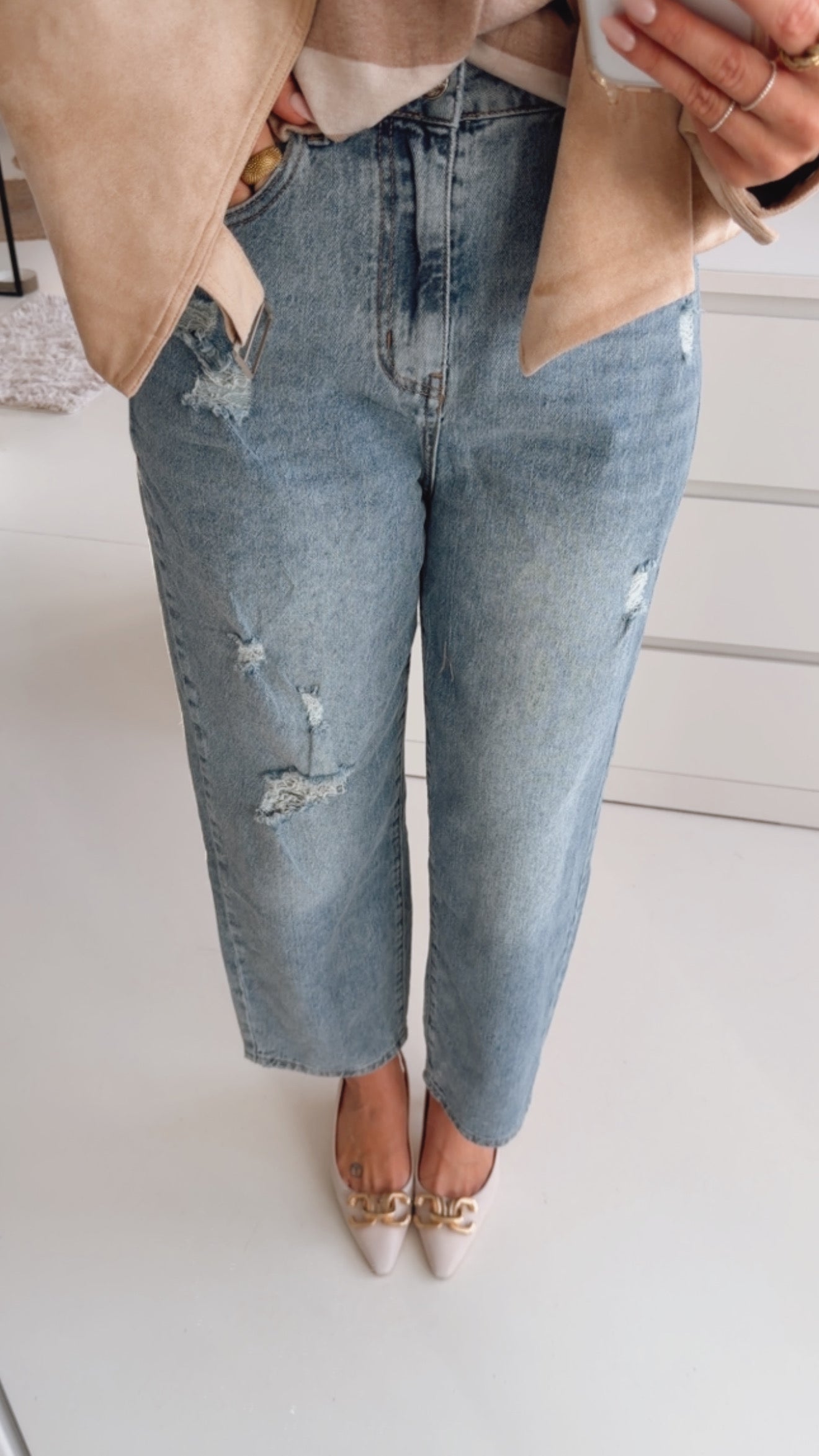Mom Style Destroyed Jeans