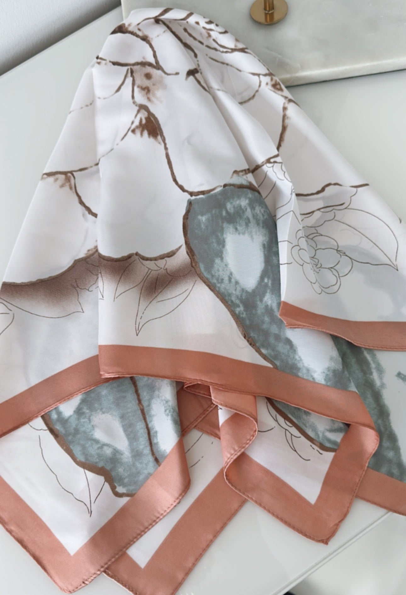 Satin Tuch Flowers