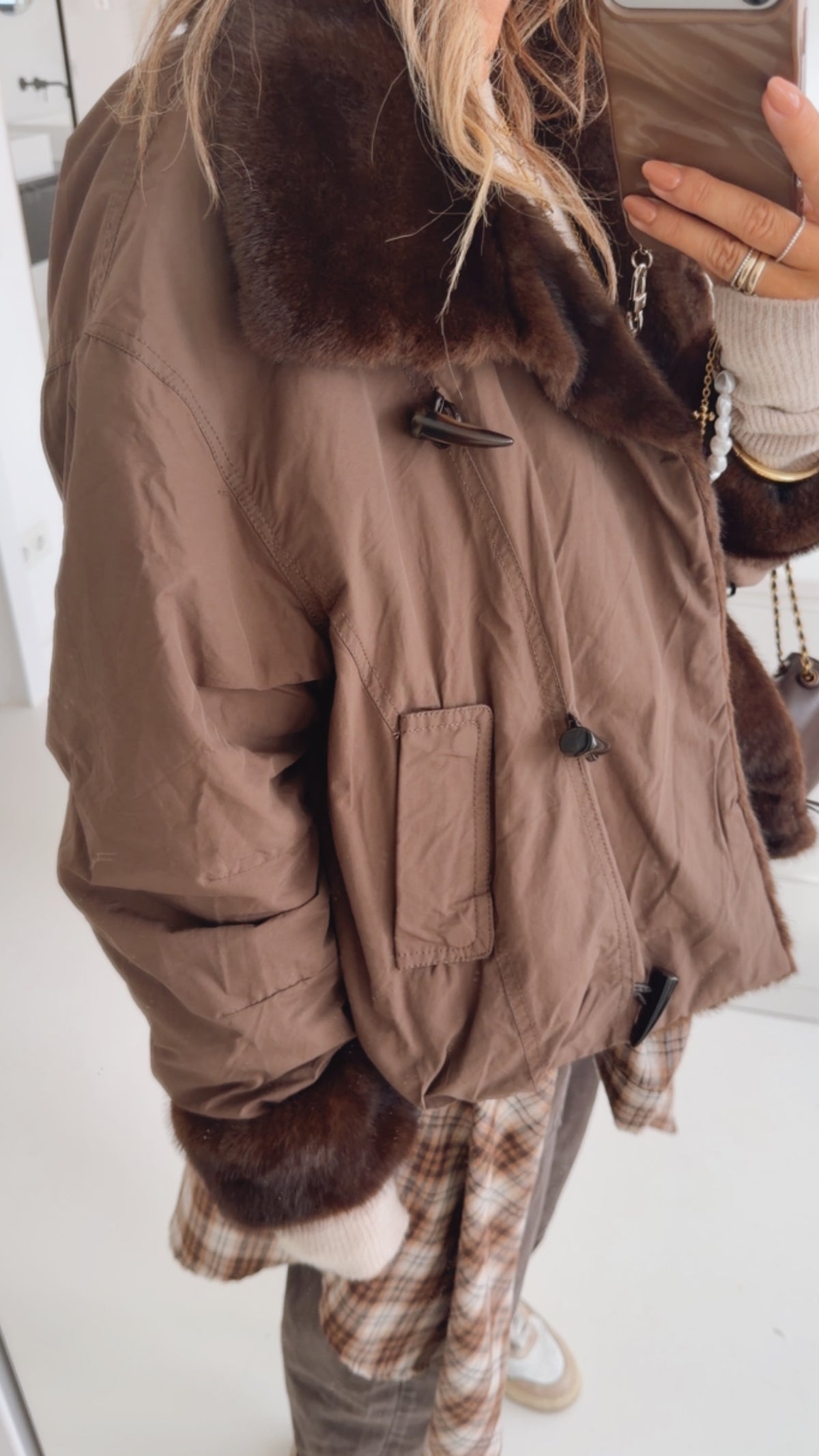 Fell Jacke Buttons