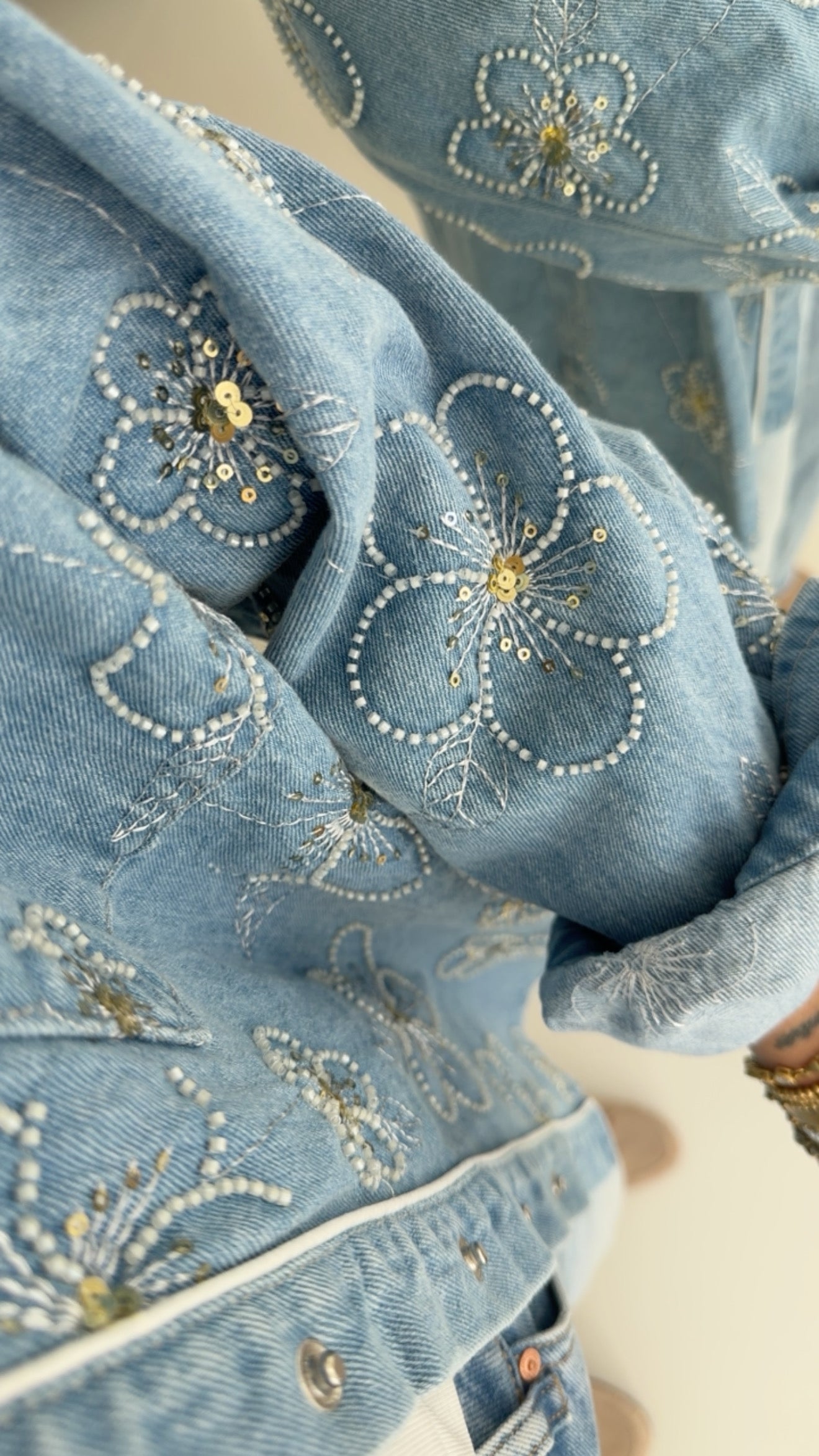 Jeans Hemd Blumen Detail