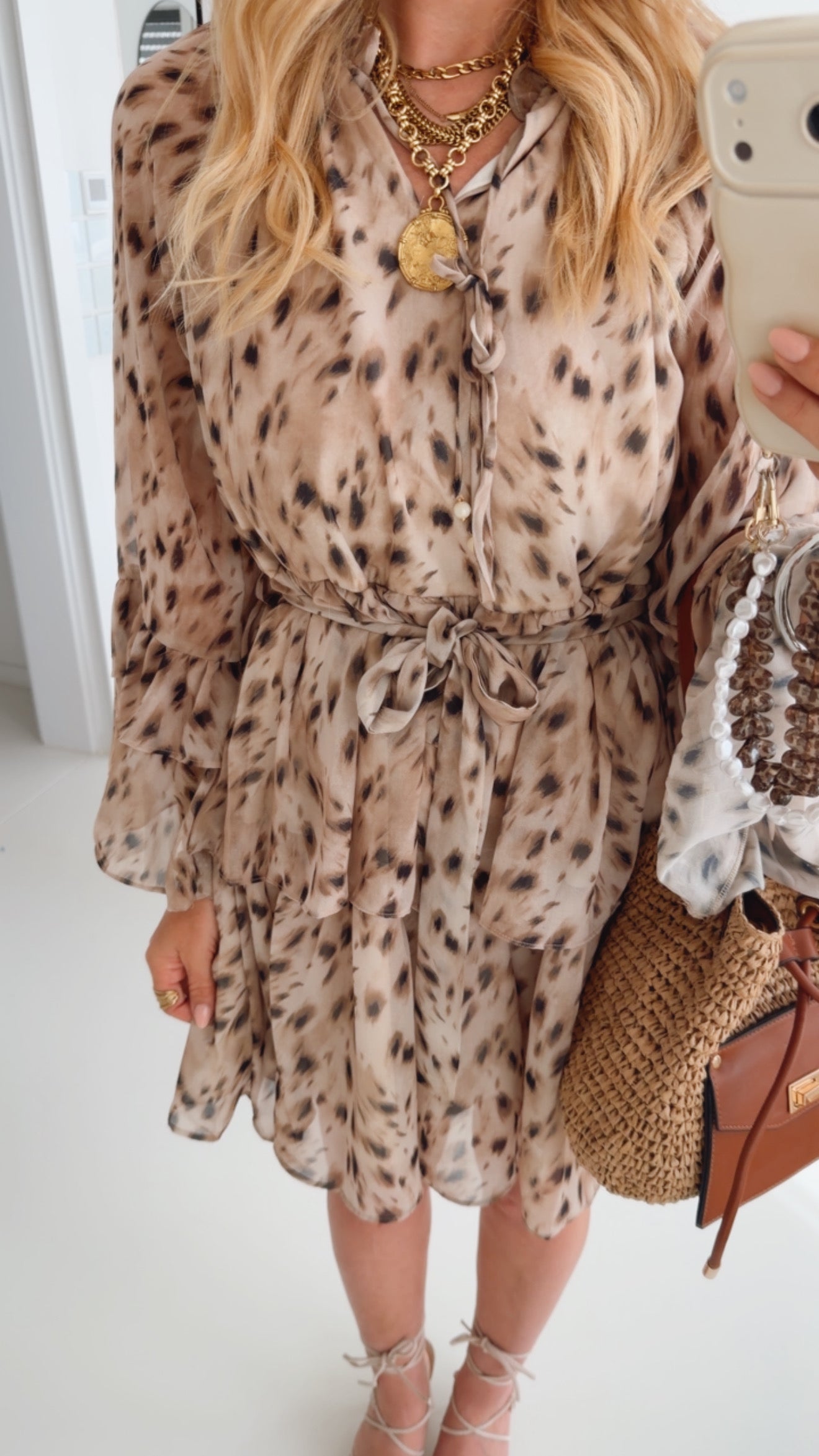 Kleid Rüschenarm