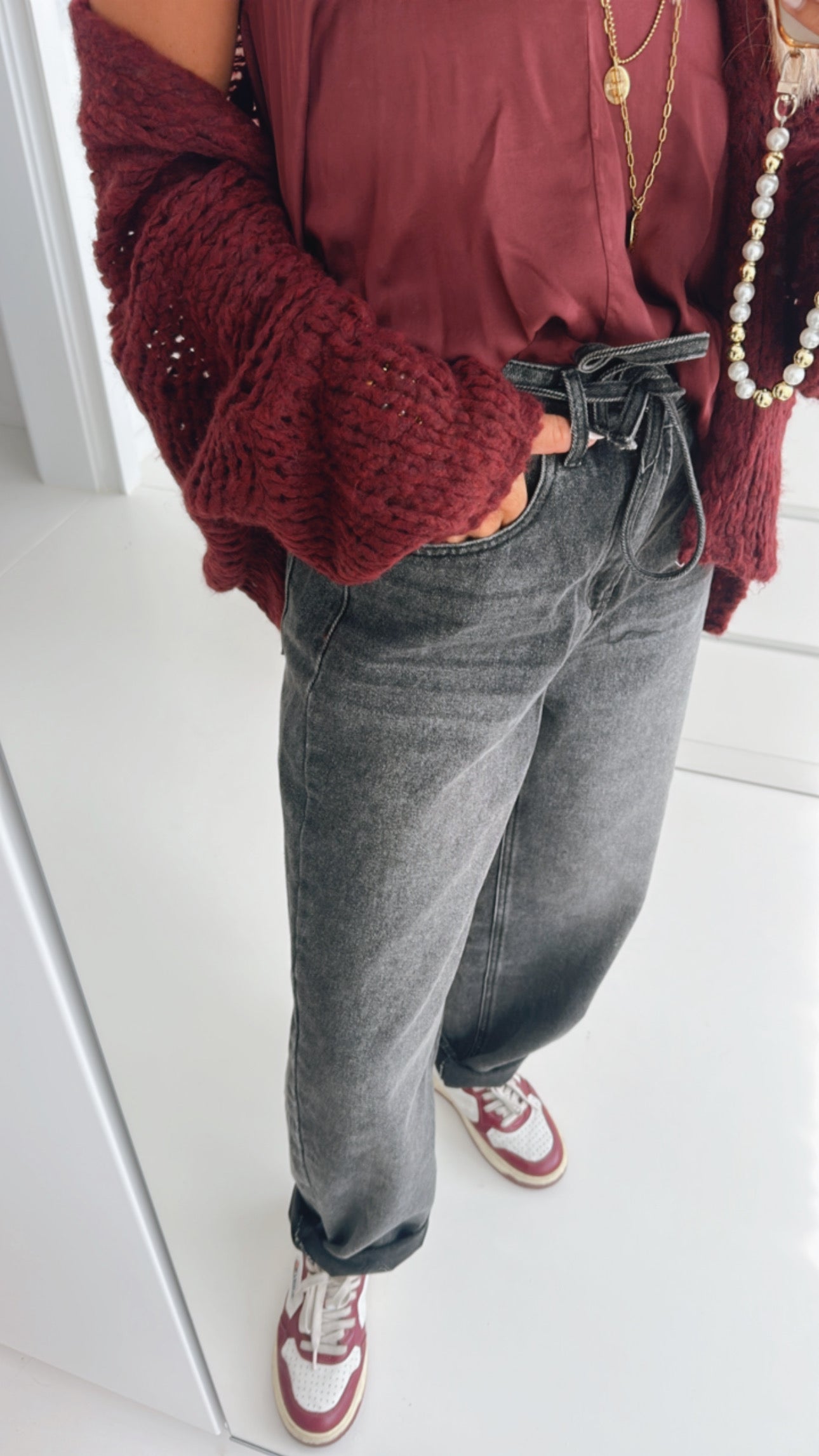 Jeans Hose mit Bindegürtel