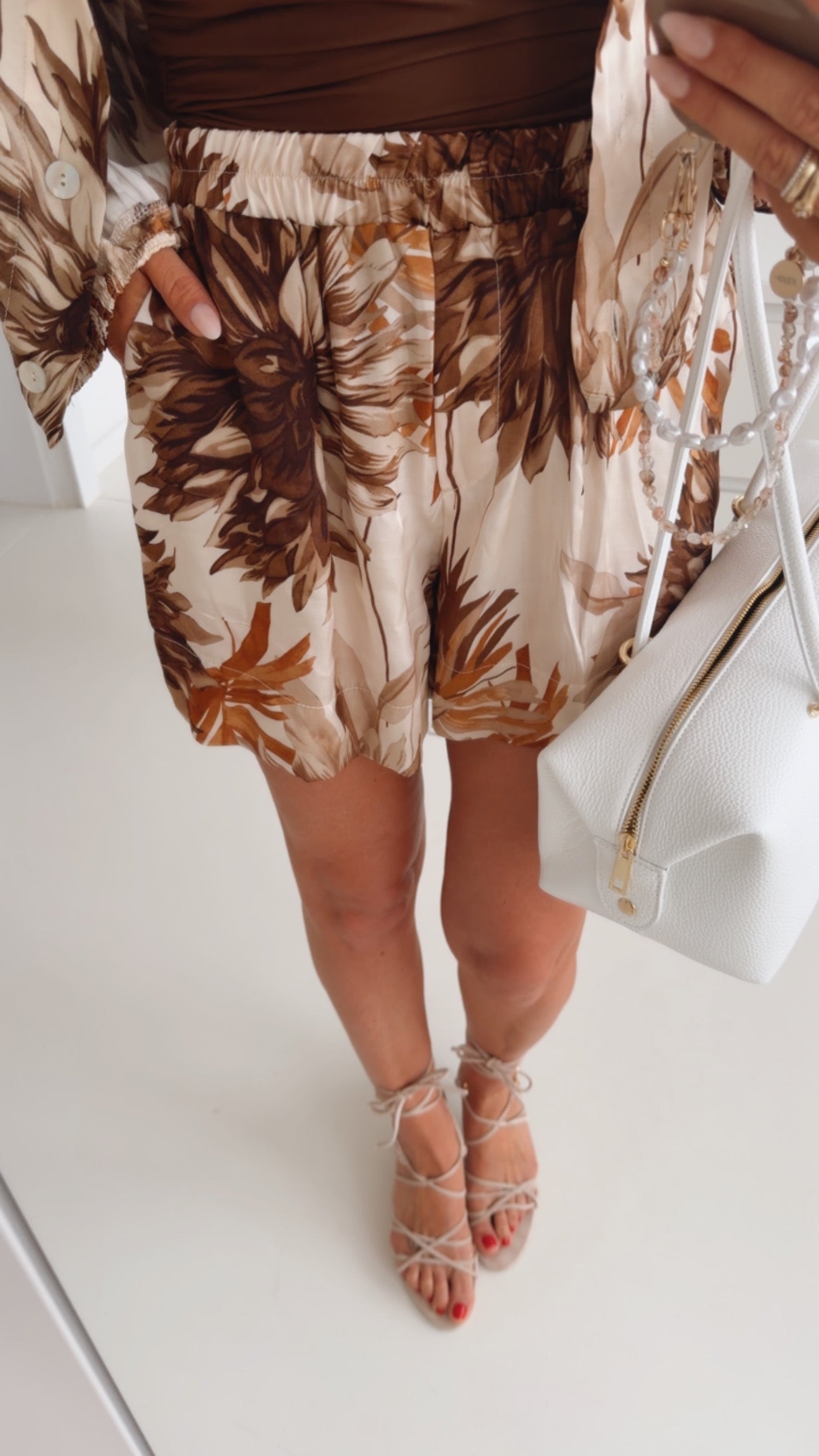 Shorts Silky Flower