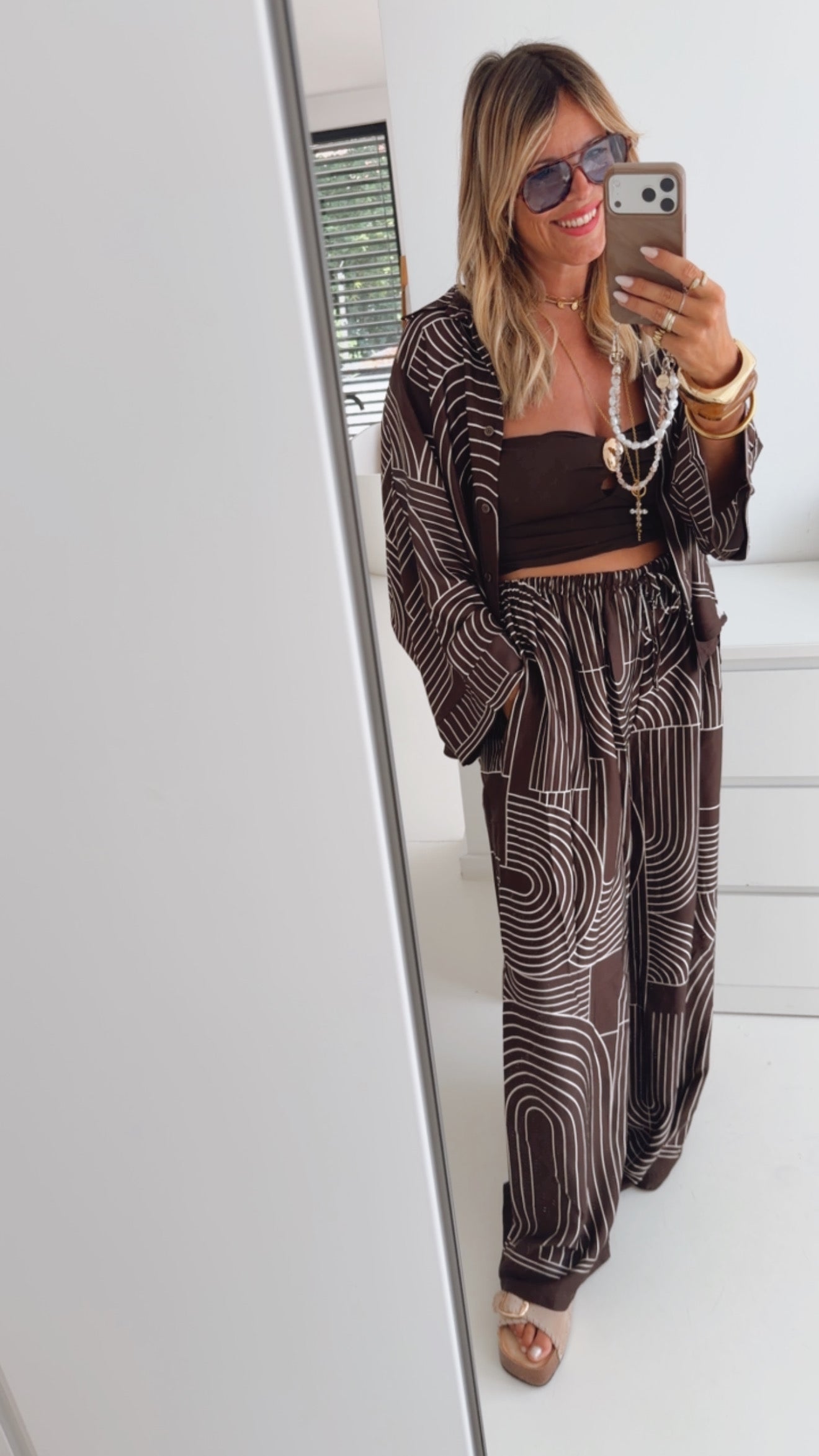 Loose Shirt Rainbow Pattern