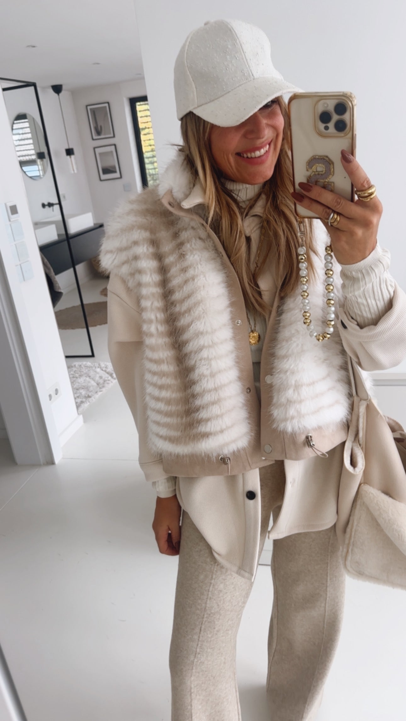 Midi Kuschel Weste Zebra a like