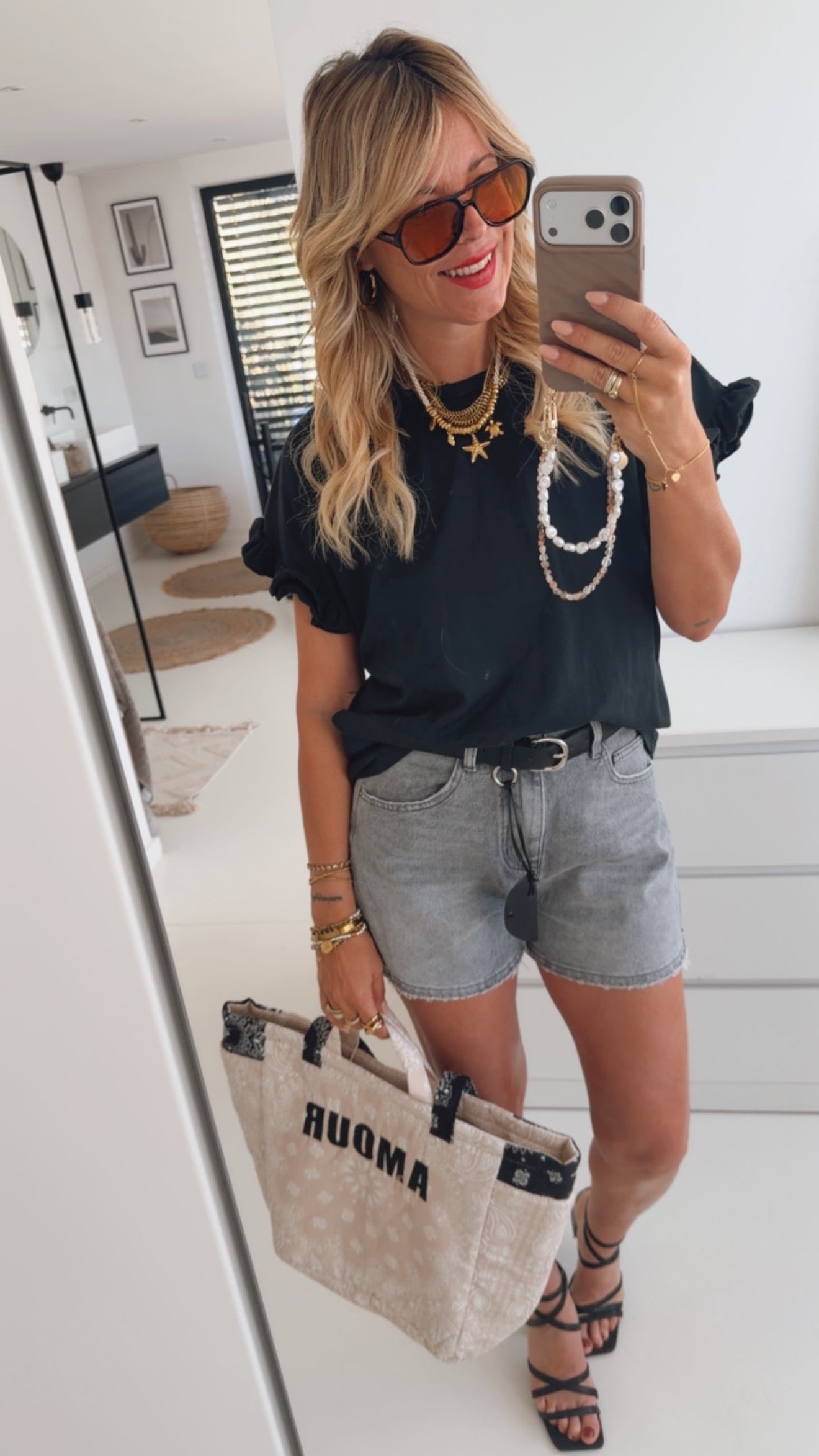 Shorts Essential mit Gürtel