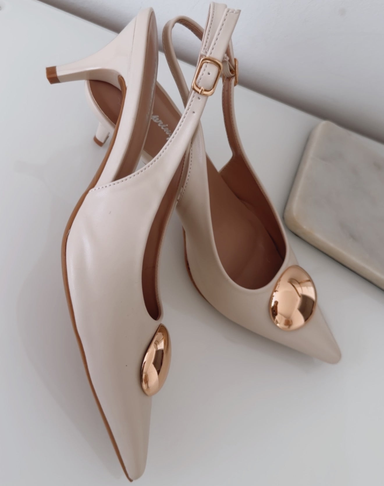 Sling Pumps Golden Button