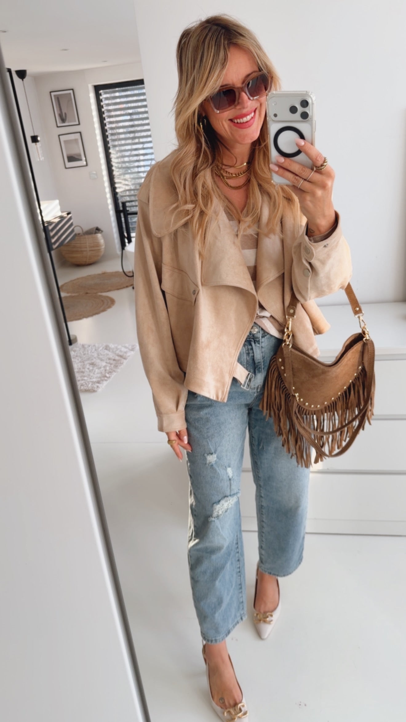 Mom Style Destroyed Jeans