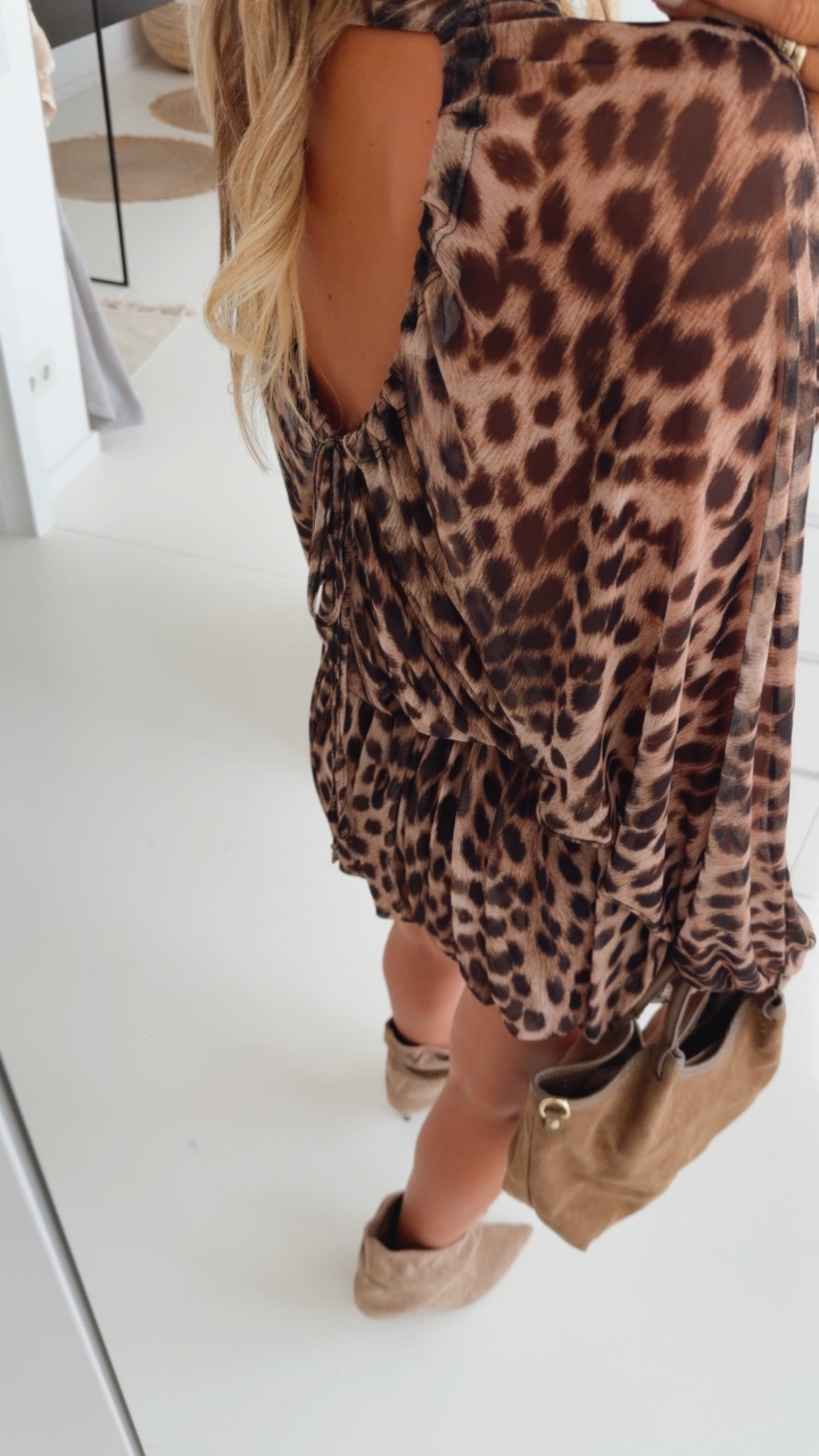 Leo Kleid Fancy Back