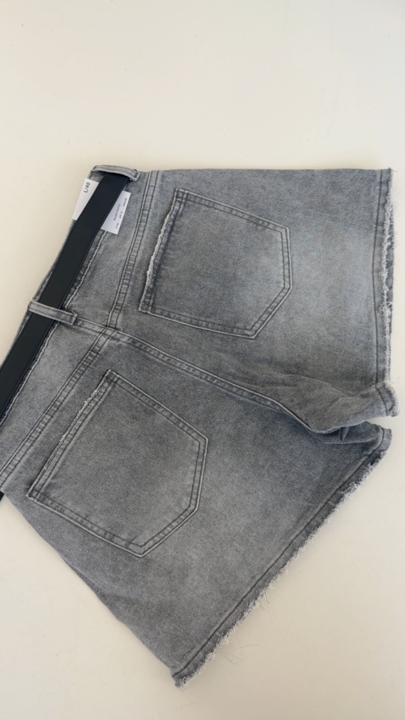 Shorts Essential mit Gürtel