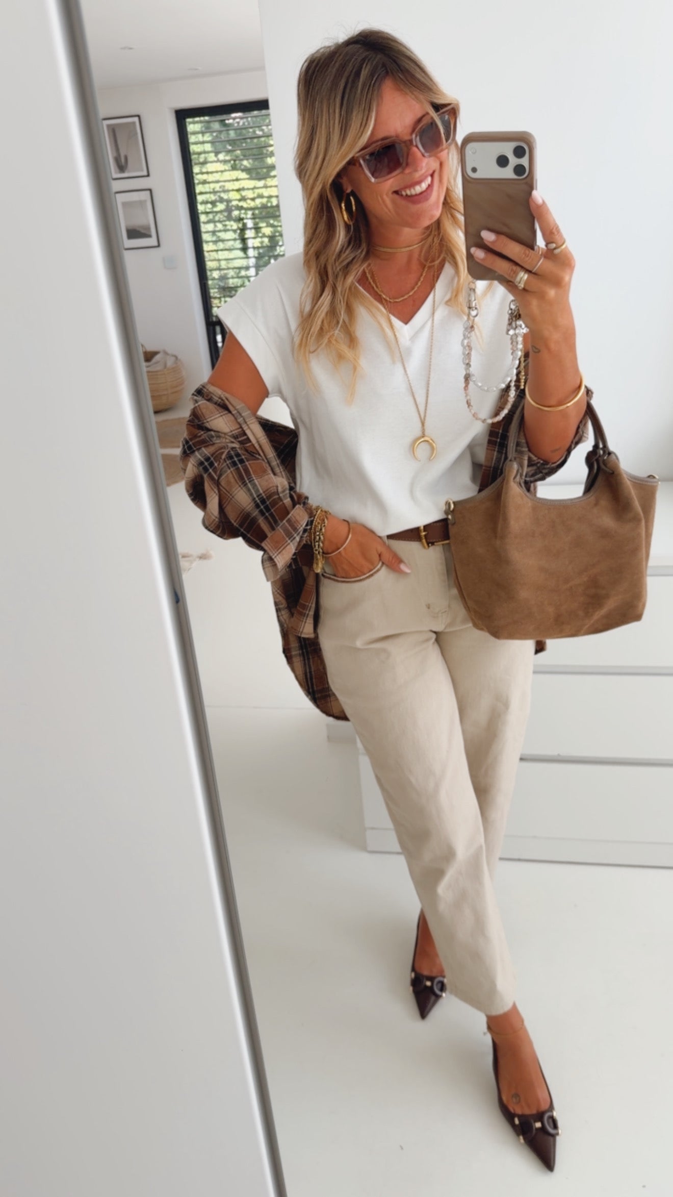 Mom Fit Jeans Statement Pocket
