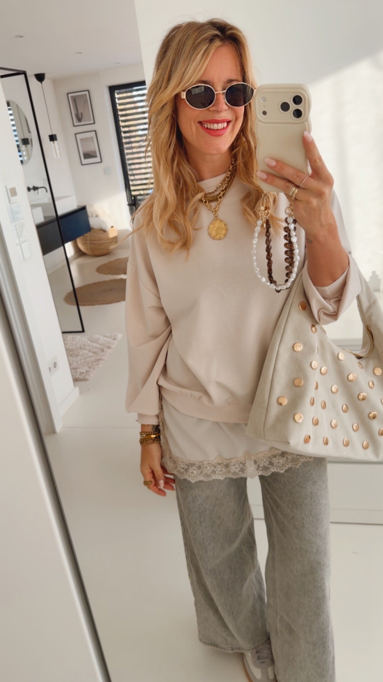 Long Pulli mit Spitze
