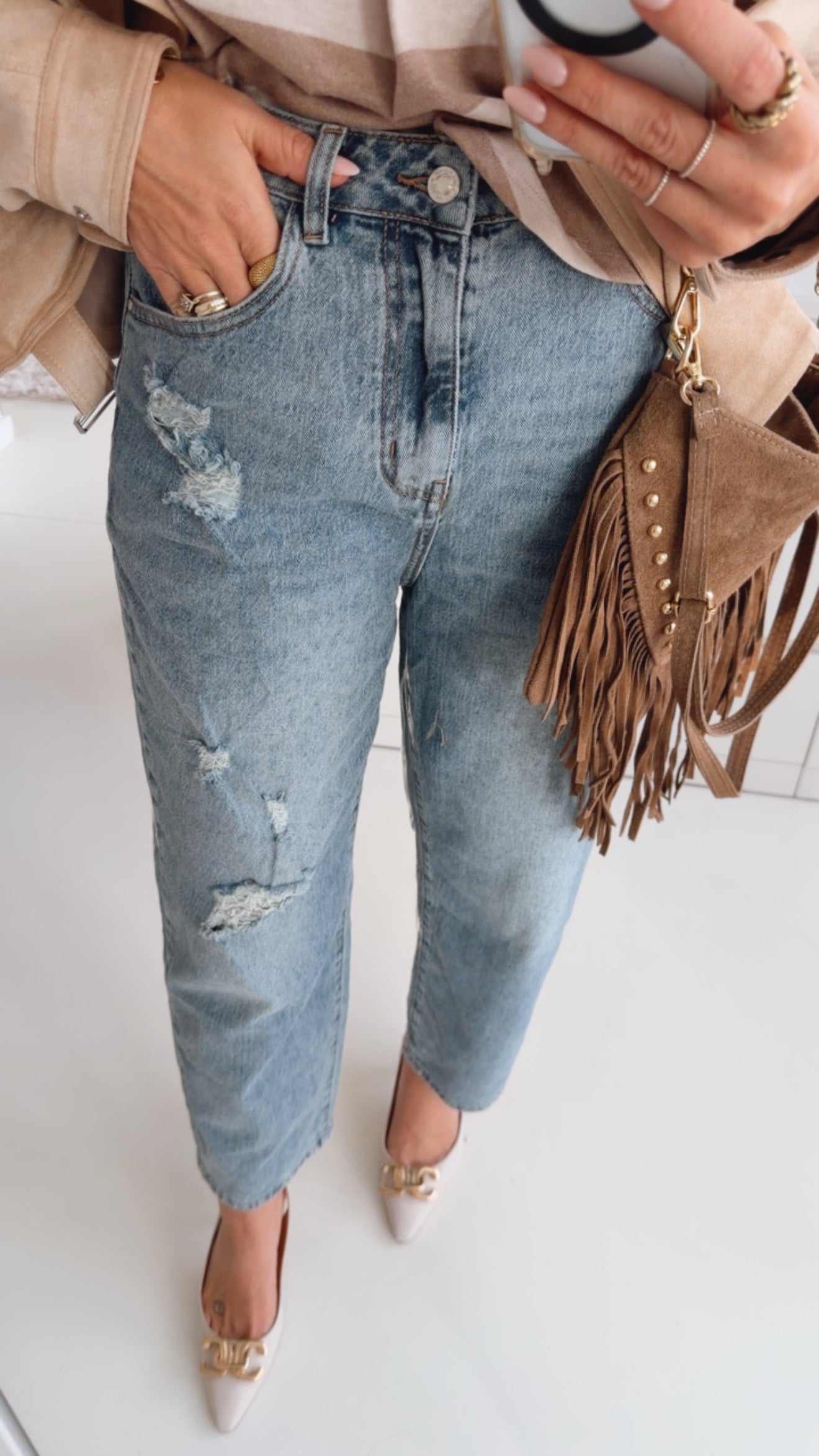 Mom Style Destroyed Jeans