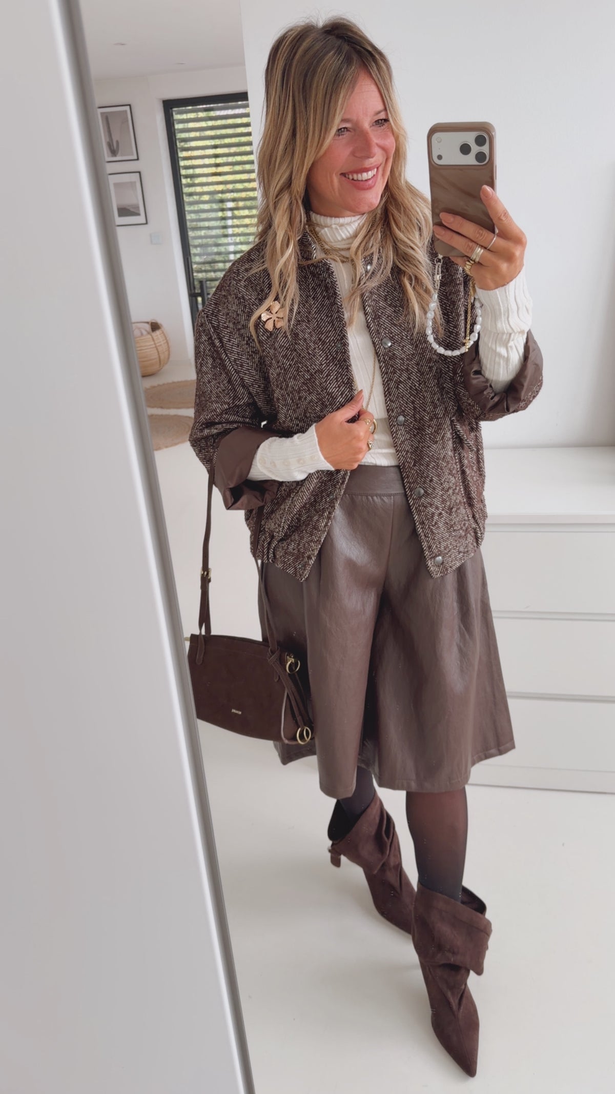 Lederoptik Baggy Shorts Bundfalte