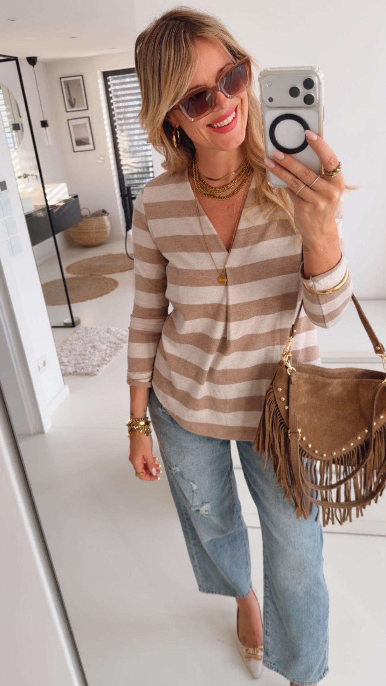 Longsleeve Deep V-Neck Stripes