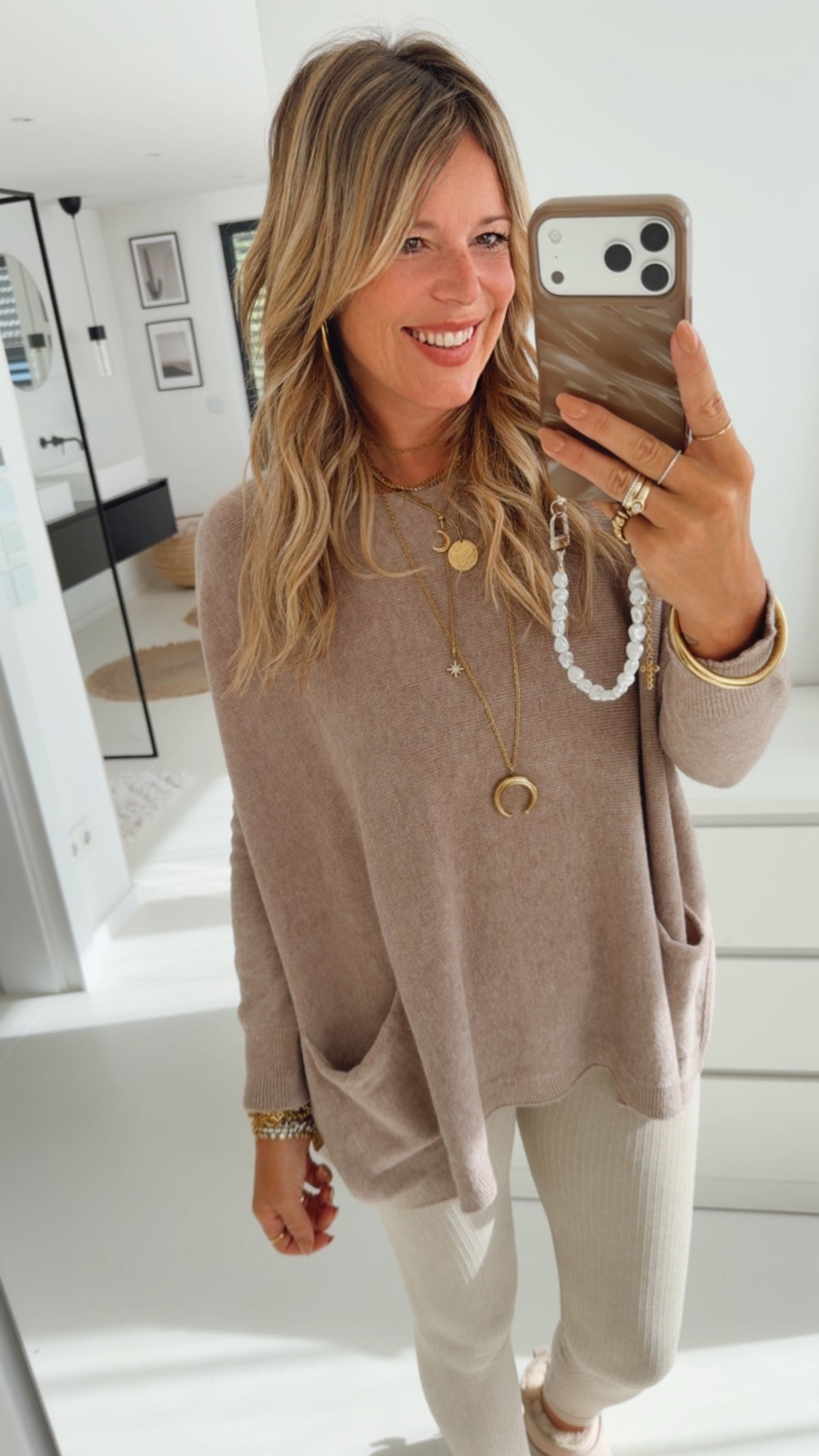 Capsule Pulli Side Pocket