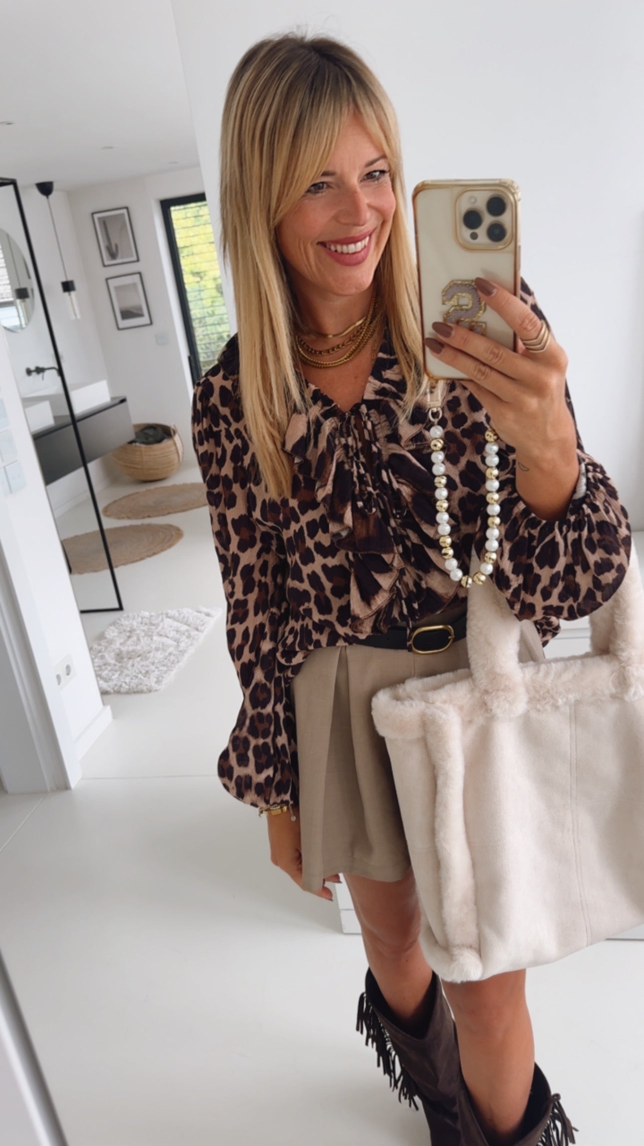 Bluse Rüschenausschnitt