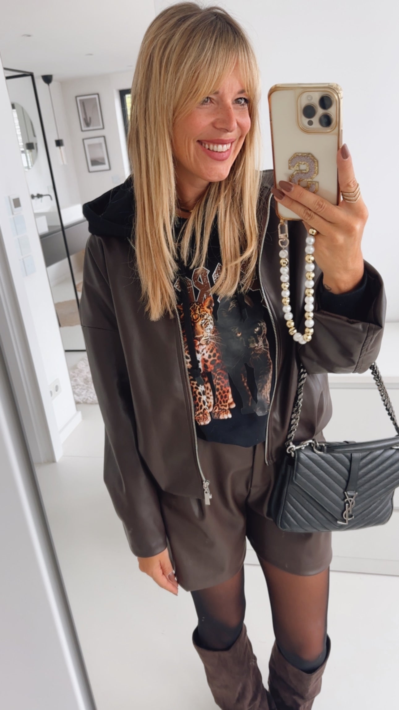 Sweat Pulli mit Kapuze