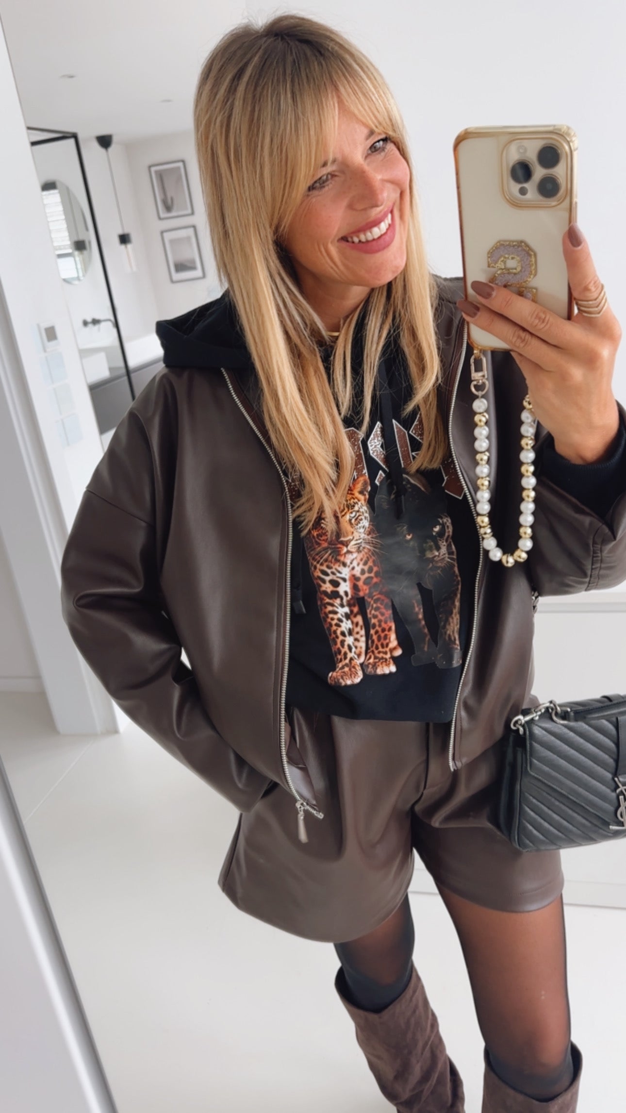 Sweat Pulli mit Kapuze