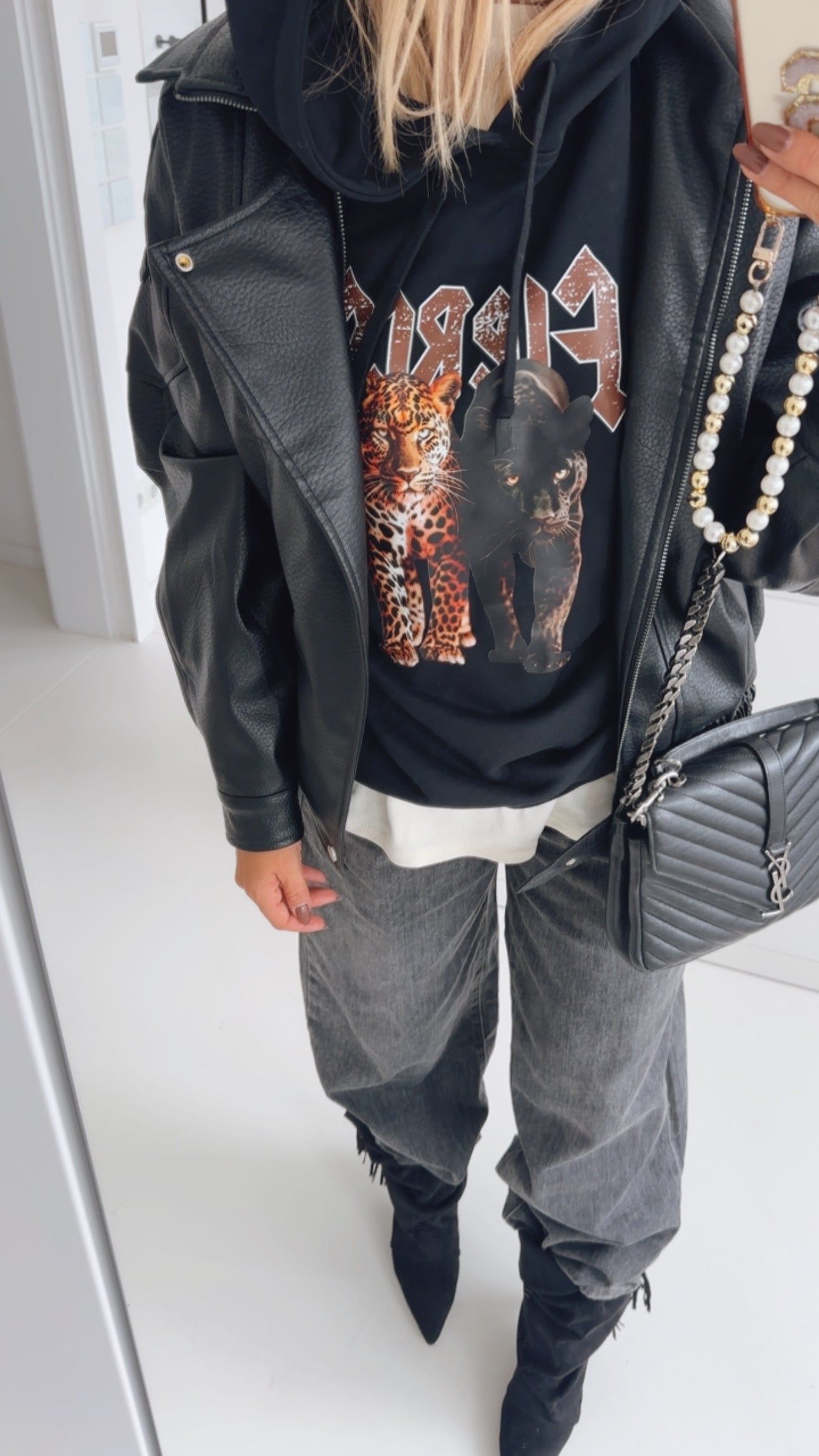 Sweat Pulli mit Kapuze