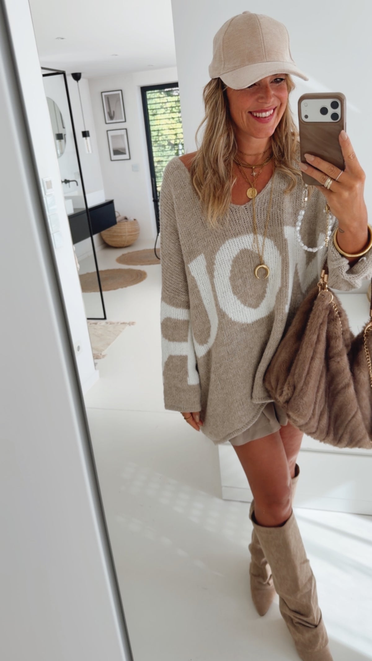 Oversize Pulli Amour
