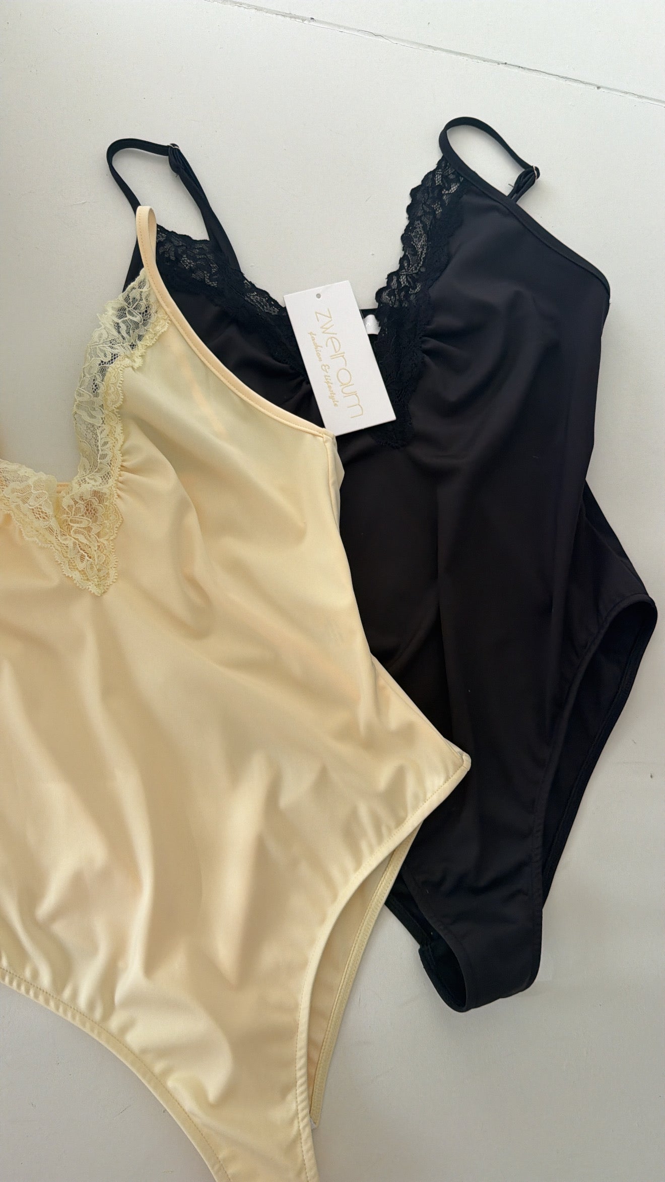 Body Lace Ausschnitt