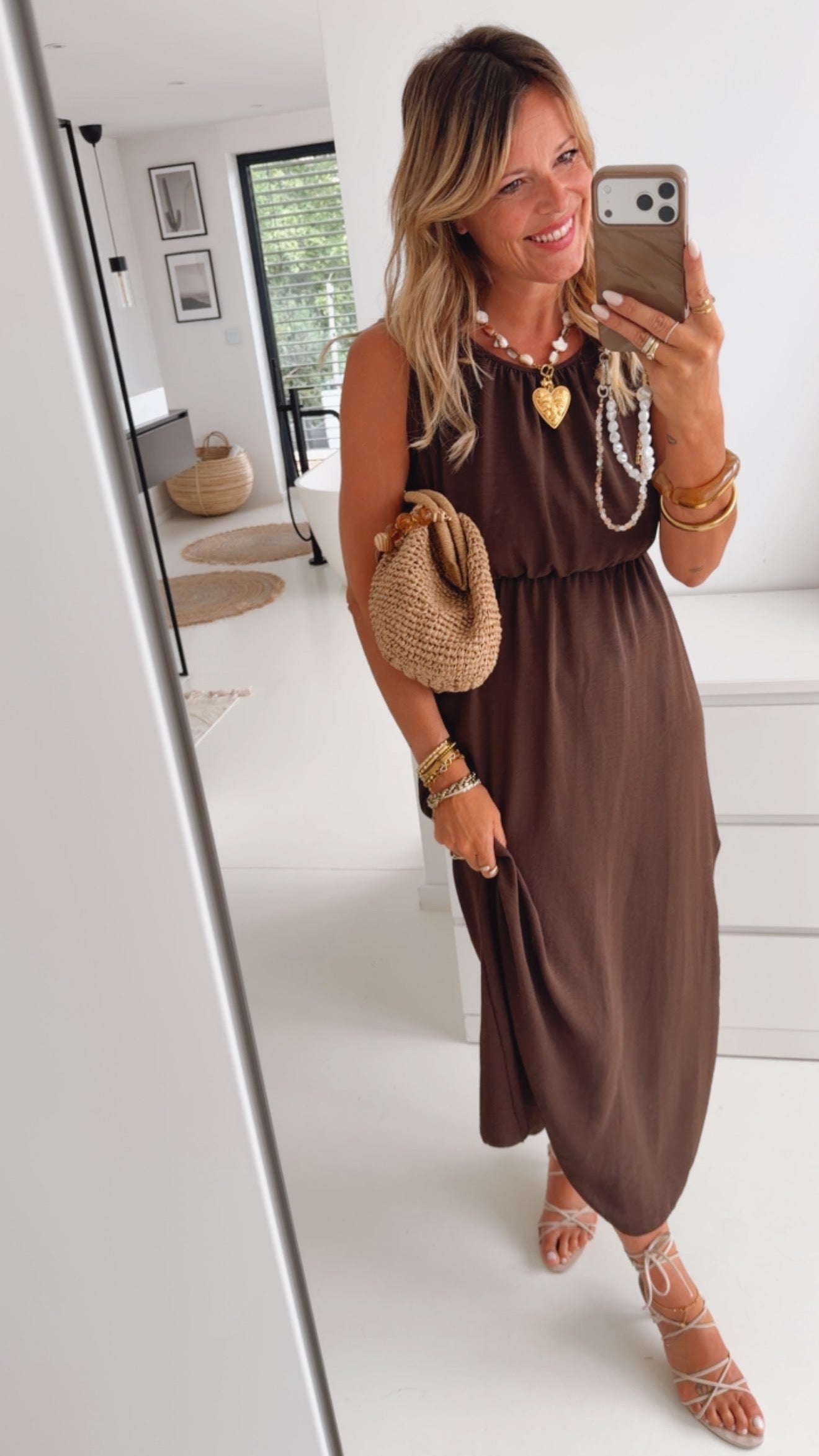 Kleid Twisted Shoulder