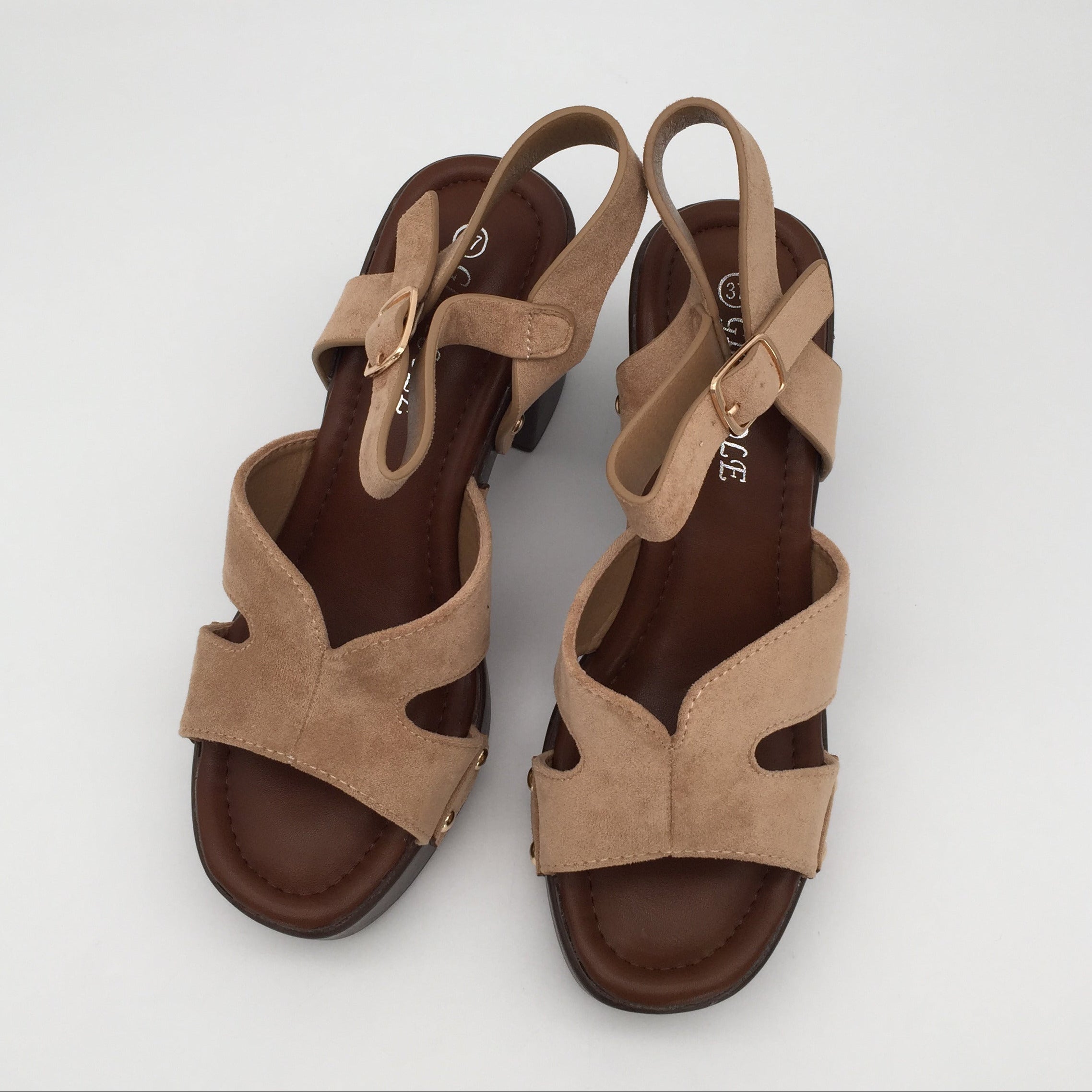 Plateau Heels Cross