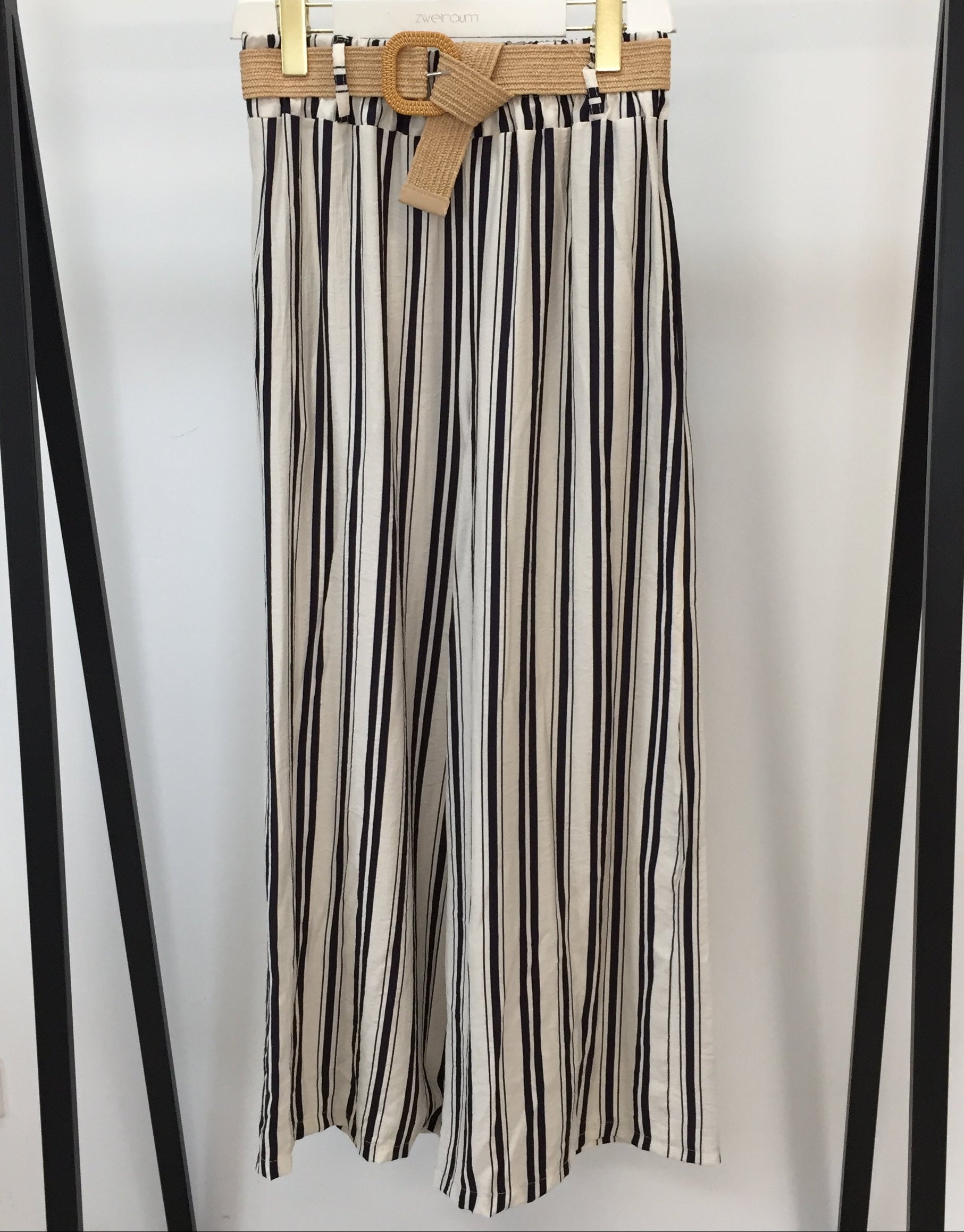 Loose Hose Stripes mit Bast Gürtel