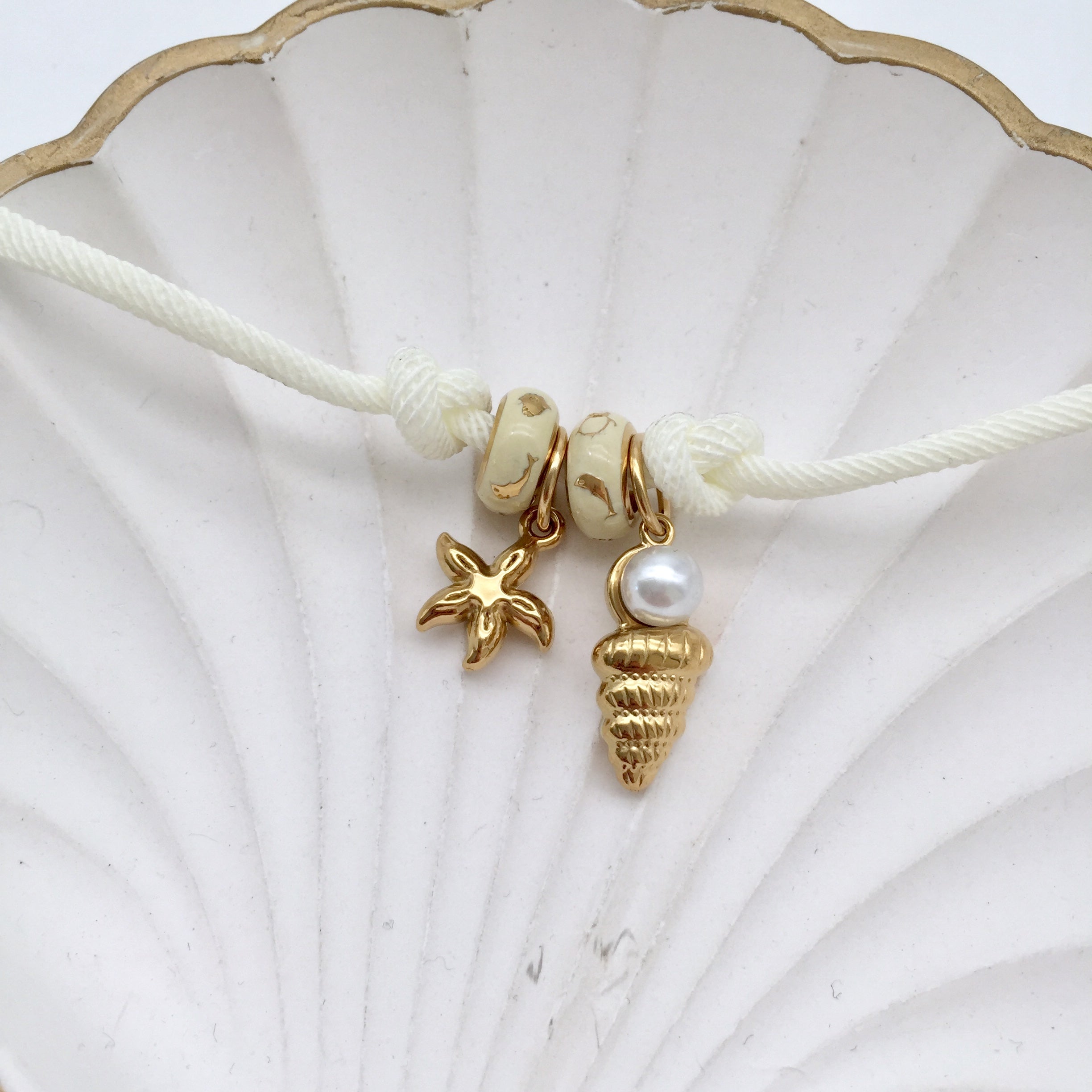 Detailed Charms Armband Summer Love
