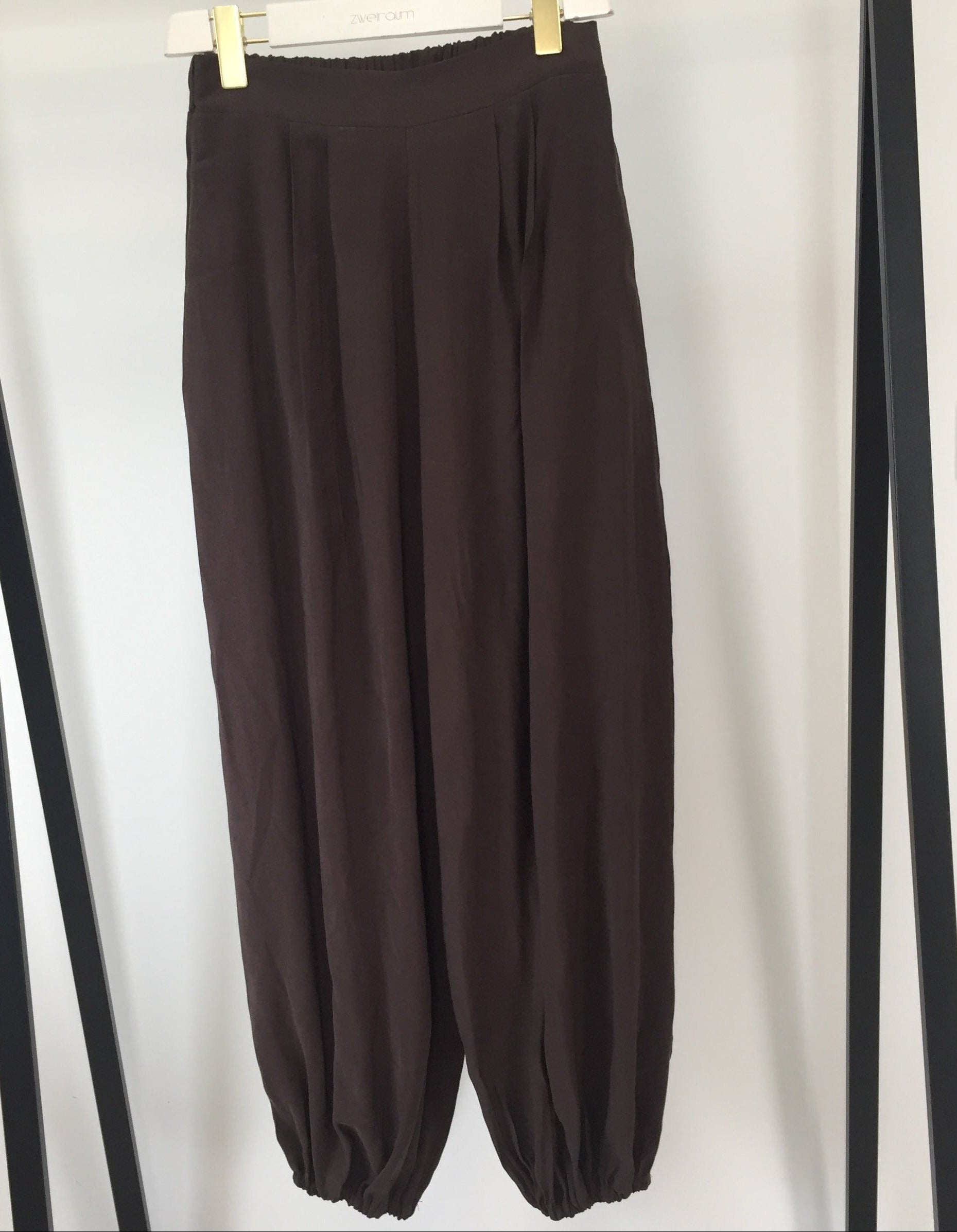 Loose Hose Cinched