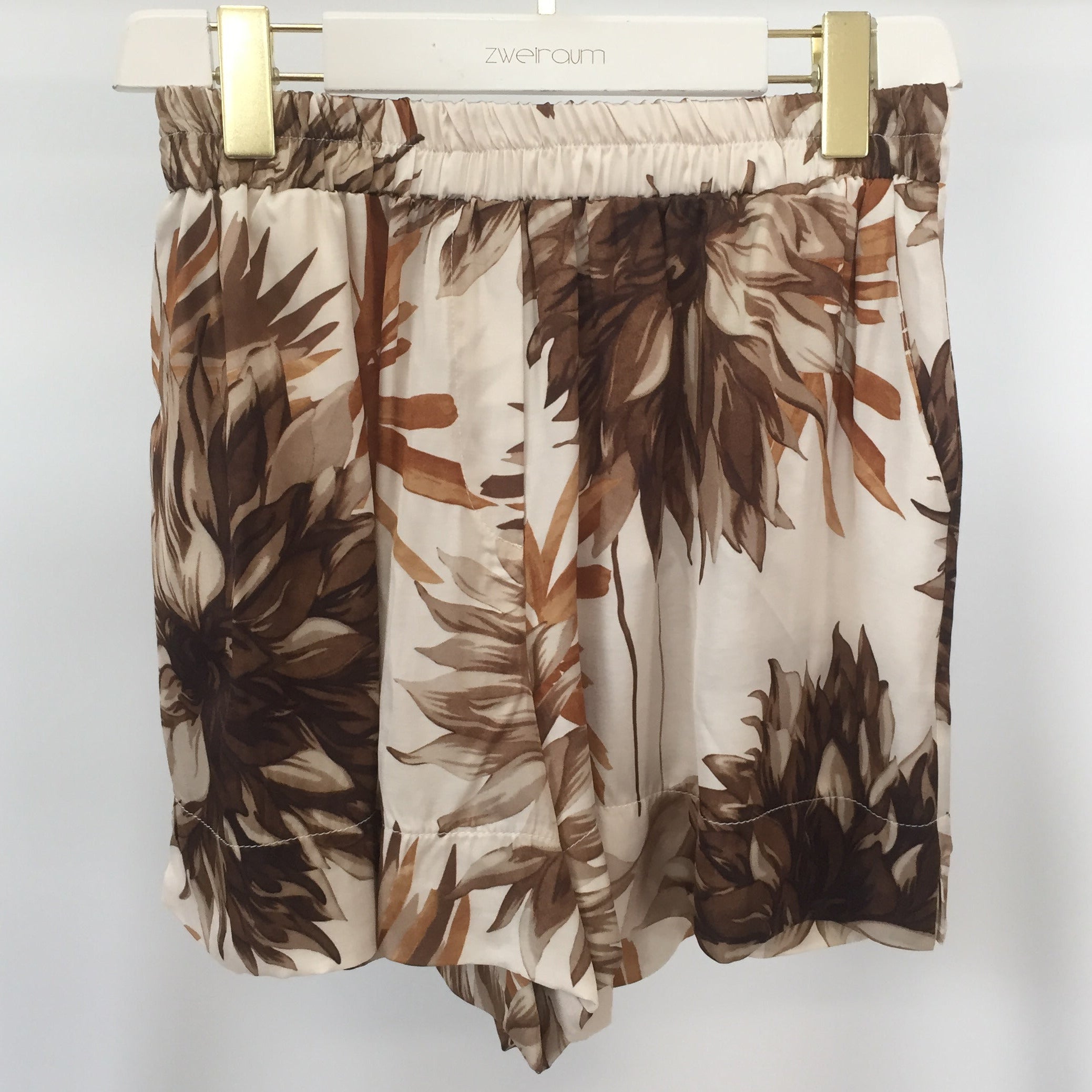 Shorts Silky Flower