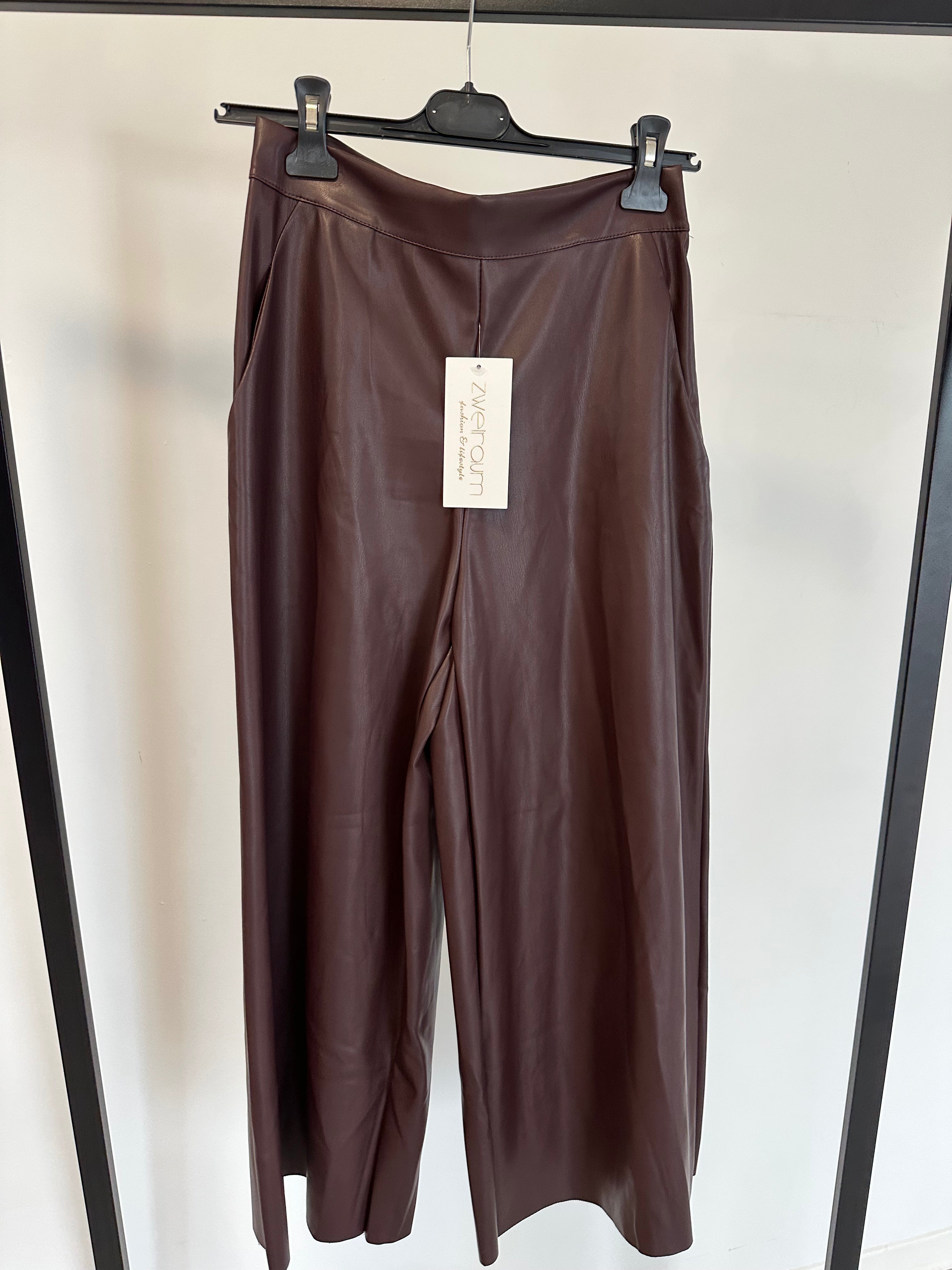 Loose Capri Hose Lederoptik