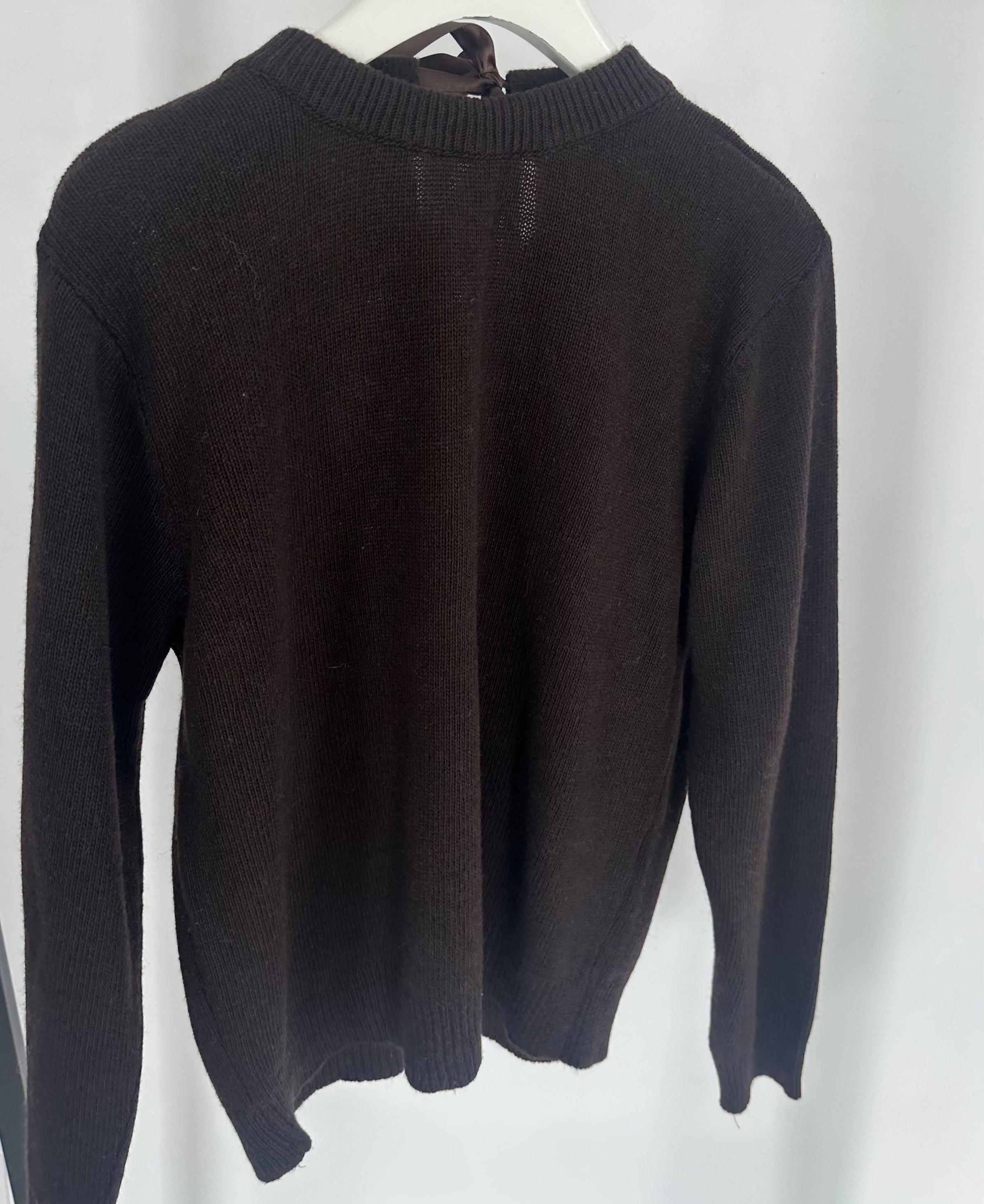 Pullover Back Details