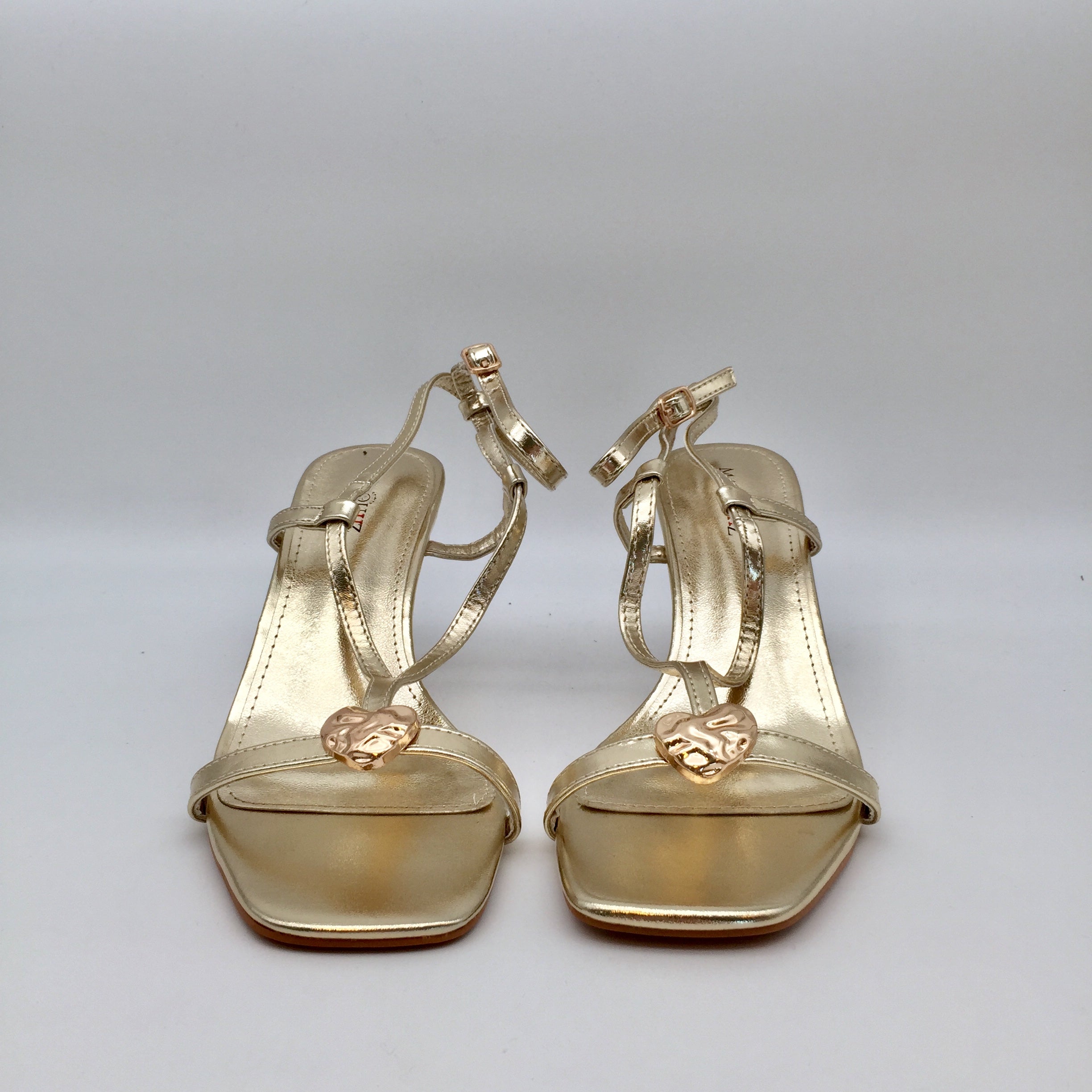 Goldene Heels Mit Herz Detail