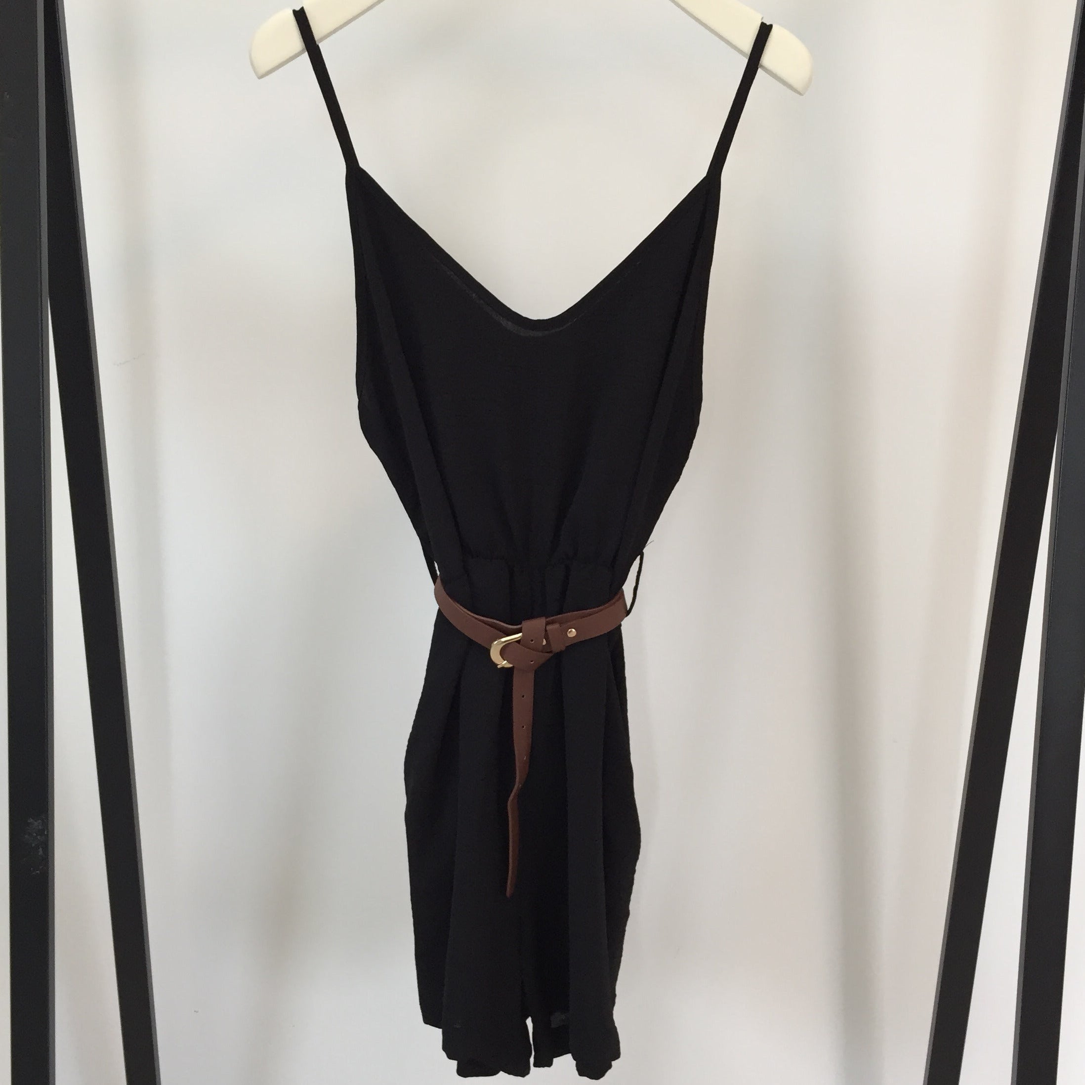 Short Jumper Mit Gürtel