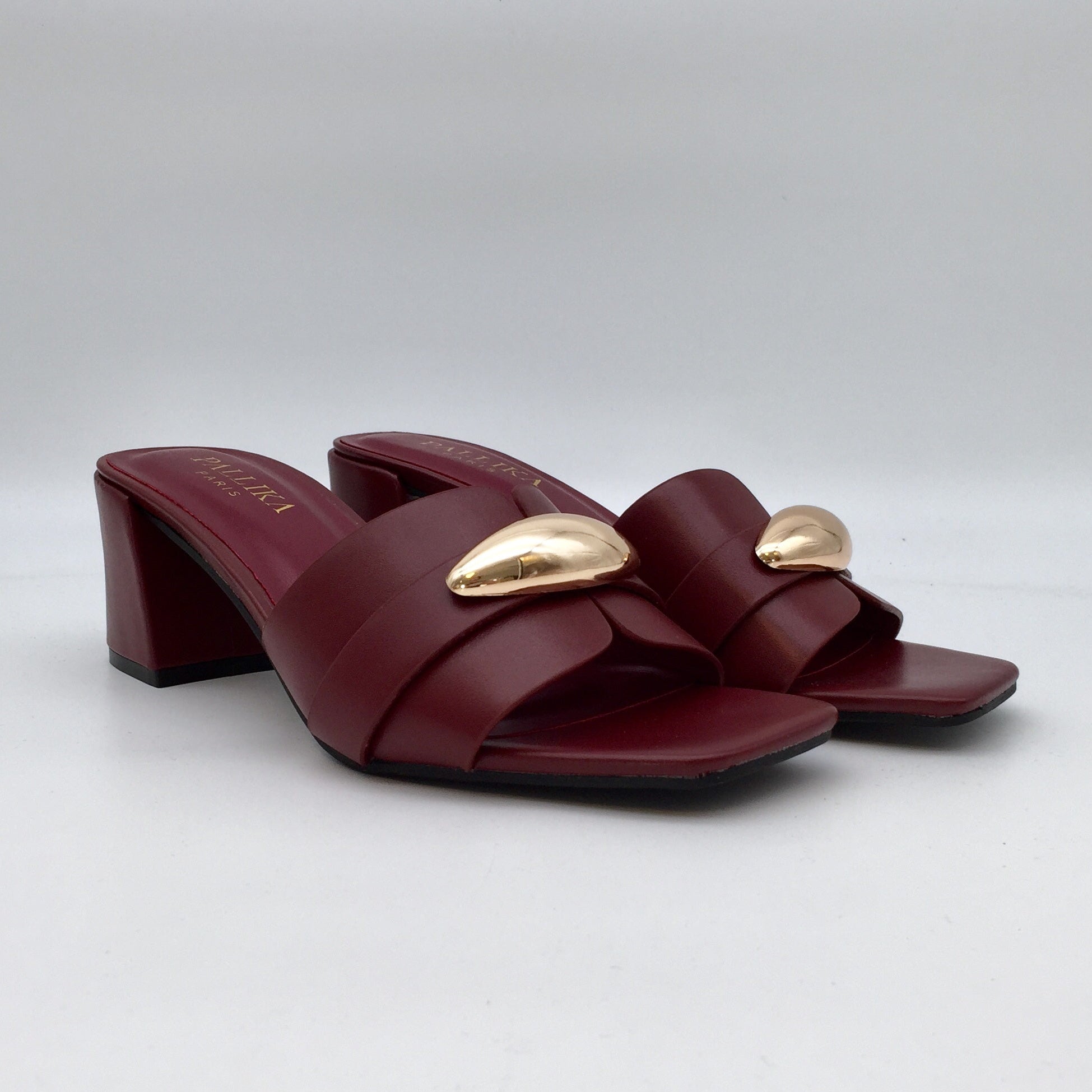 Statement Heels Golden Oval