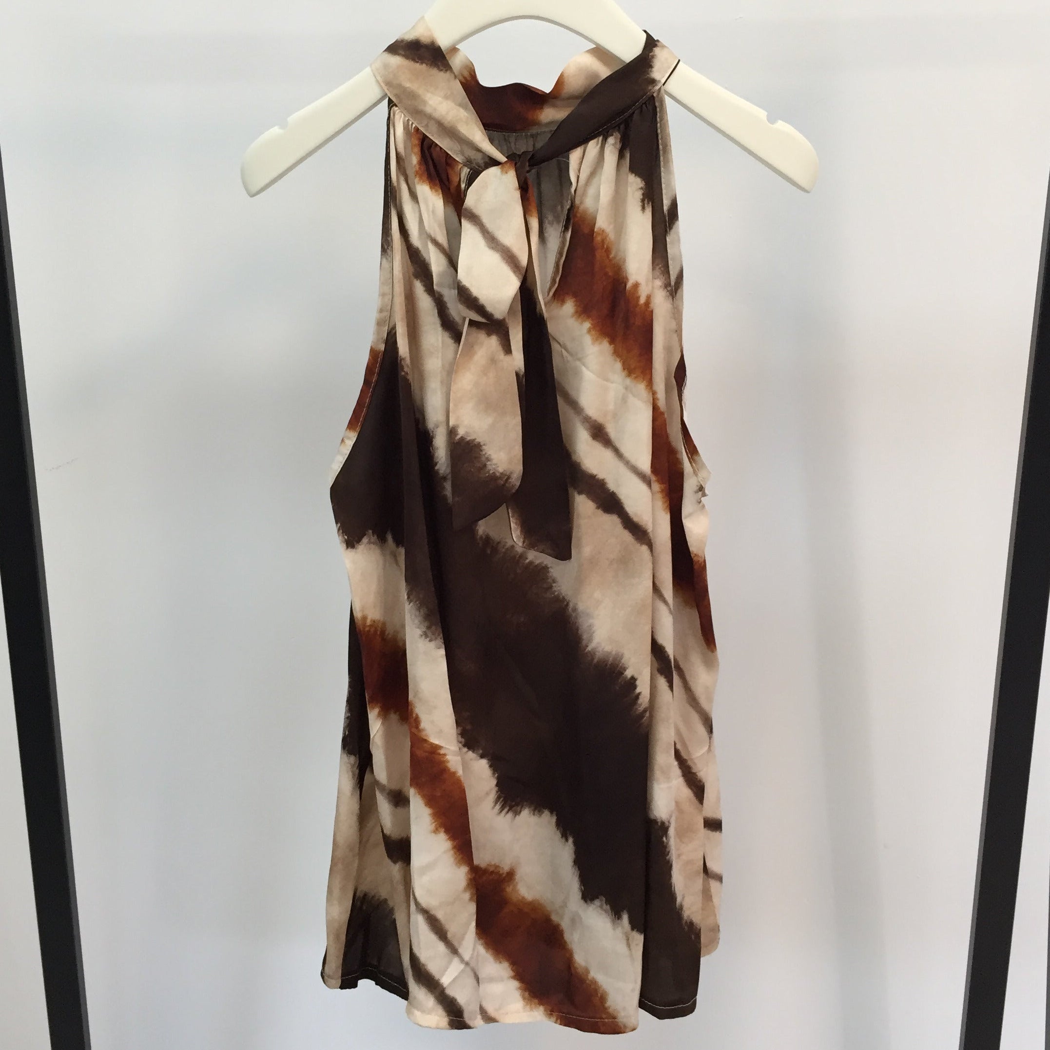 Flowy Neckholder Top Waterlines