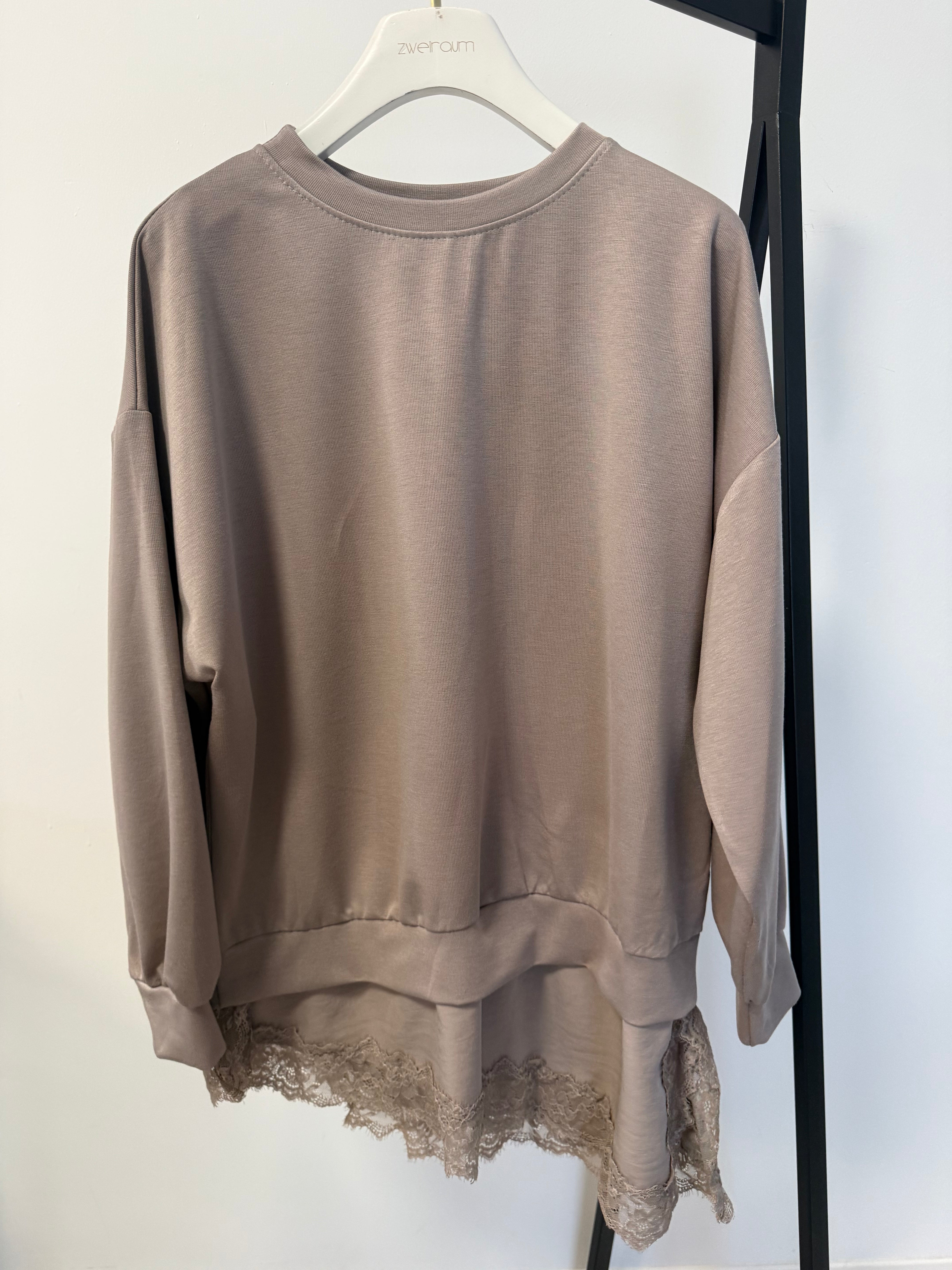 Long Pulli mit Spitze