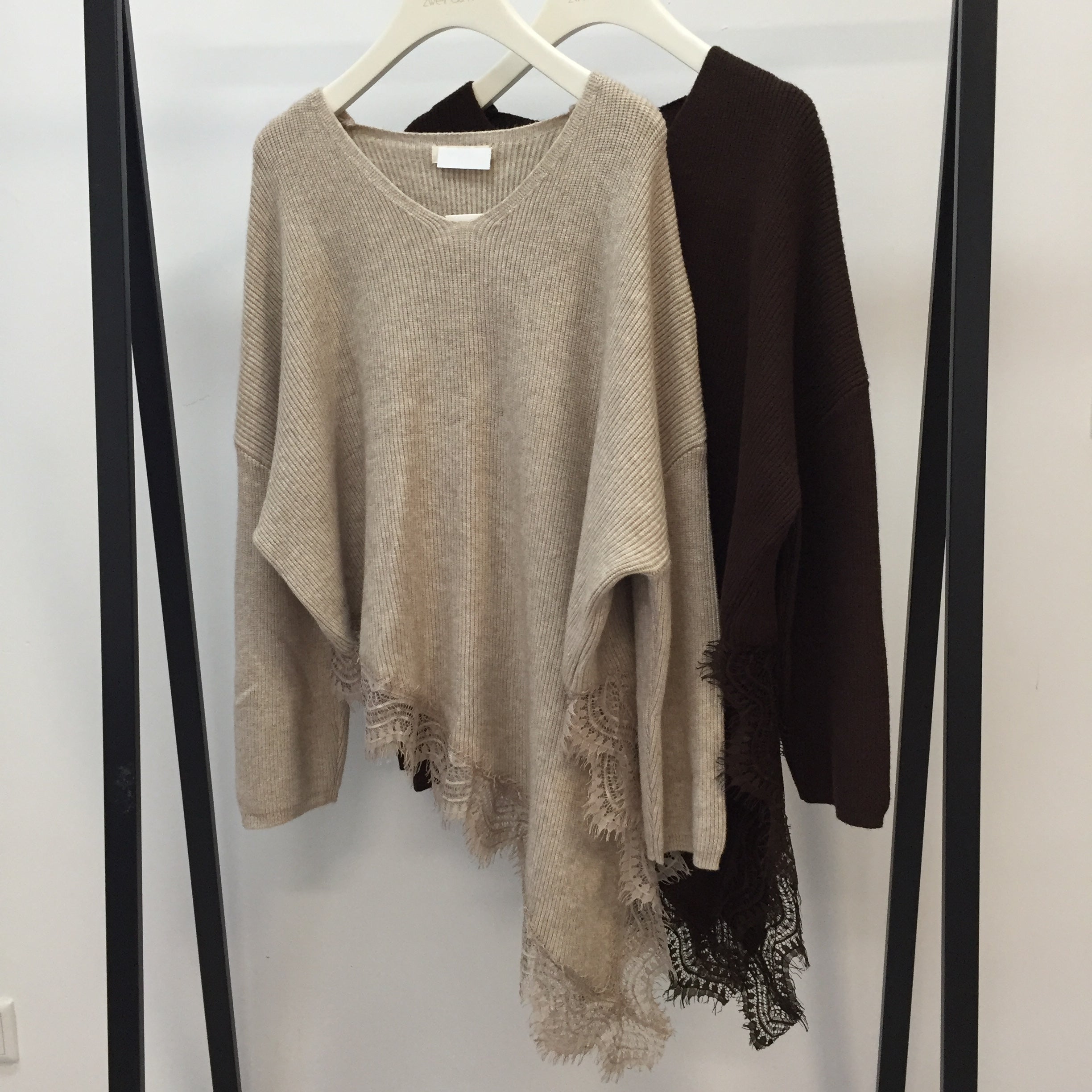 Strickpulli Lace Detail