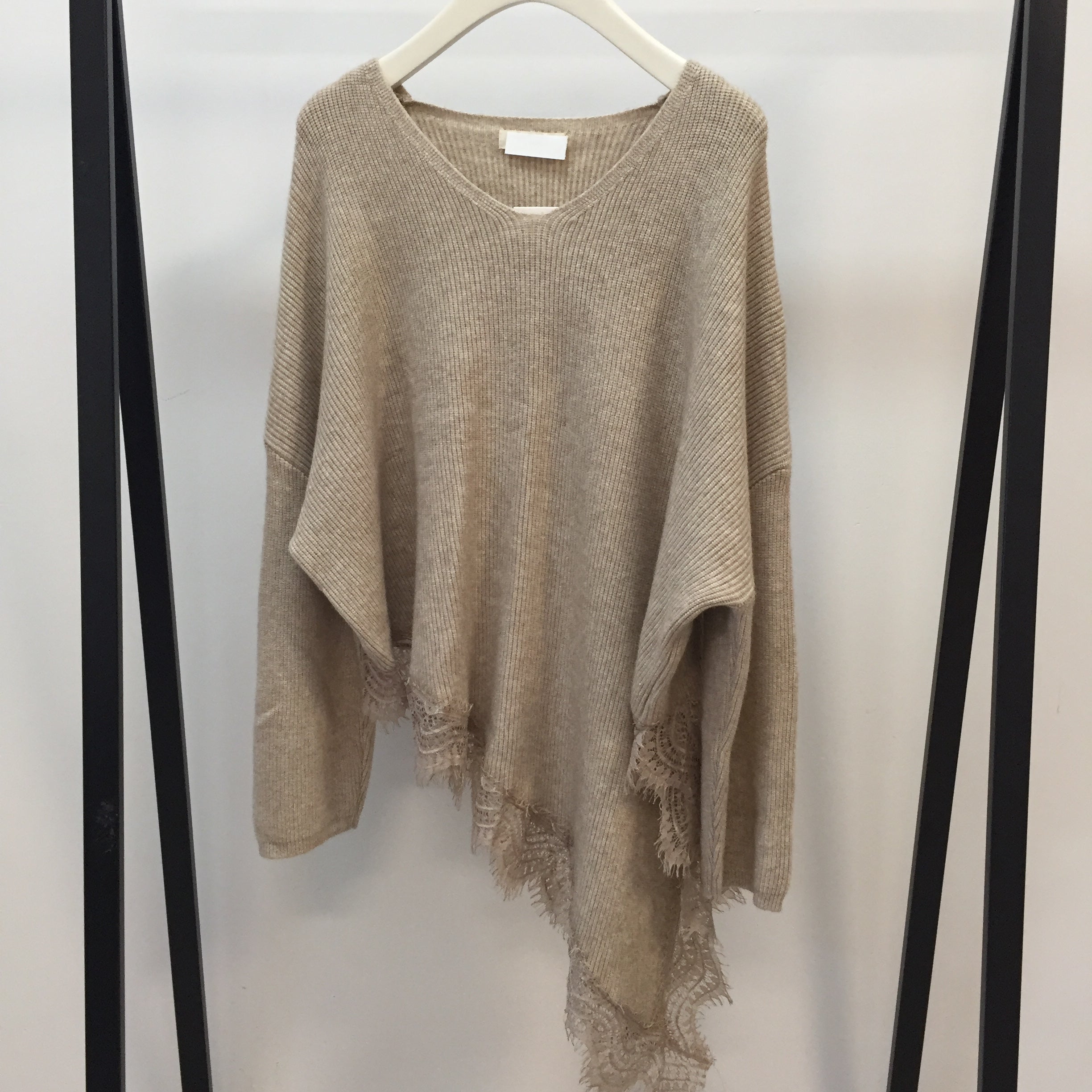 Strickpulli Lace Detail