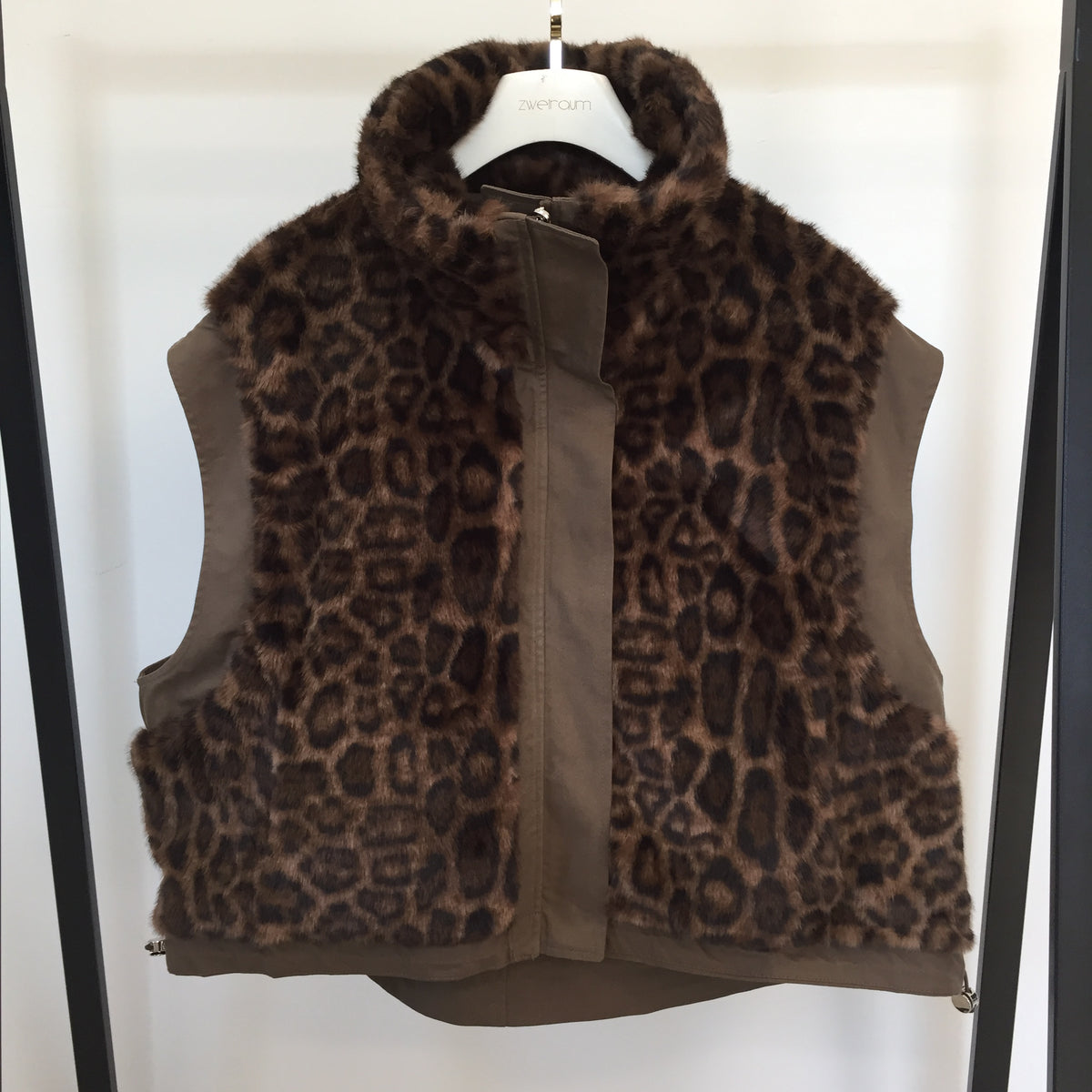 Chic Weste Reverse Leo