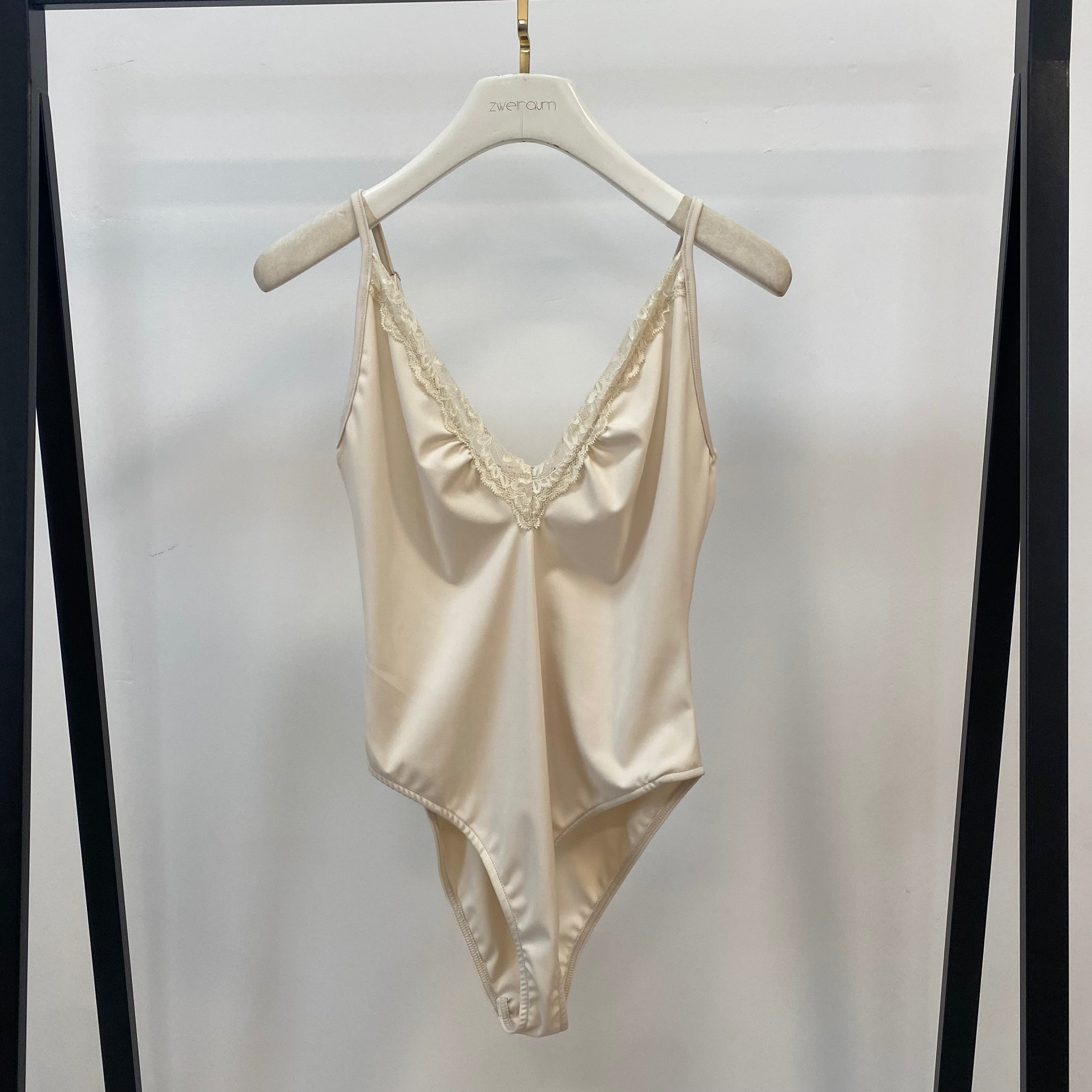 Body Lace Ausschnitt