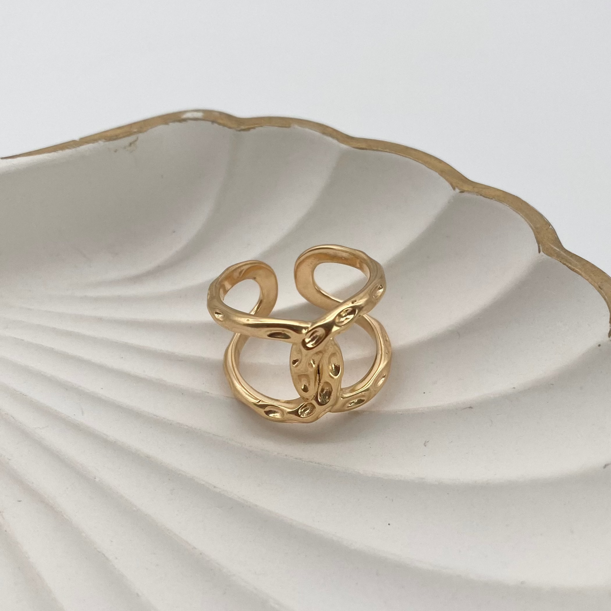 Ring Intertwined