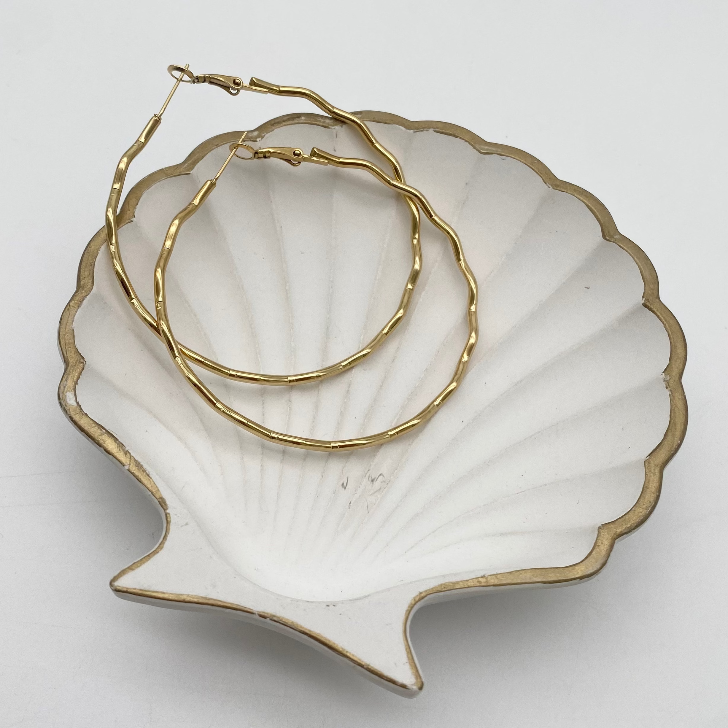 Ohrringe Wavy Thin Hoops
