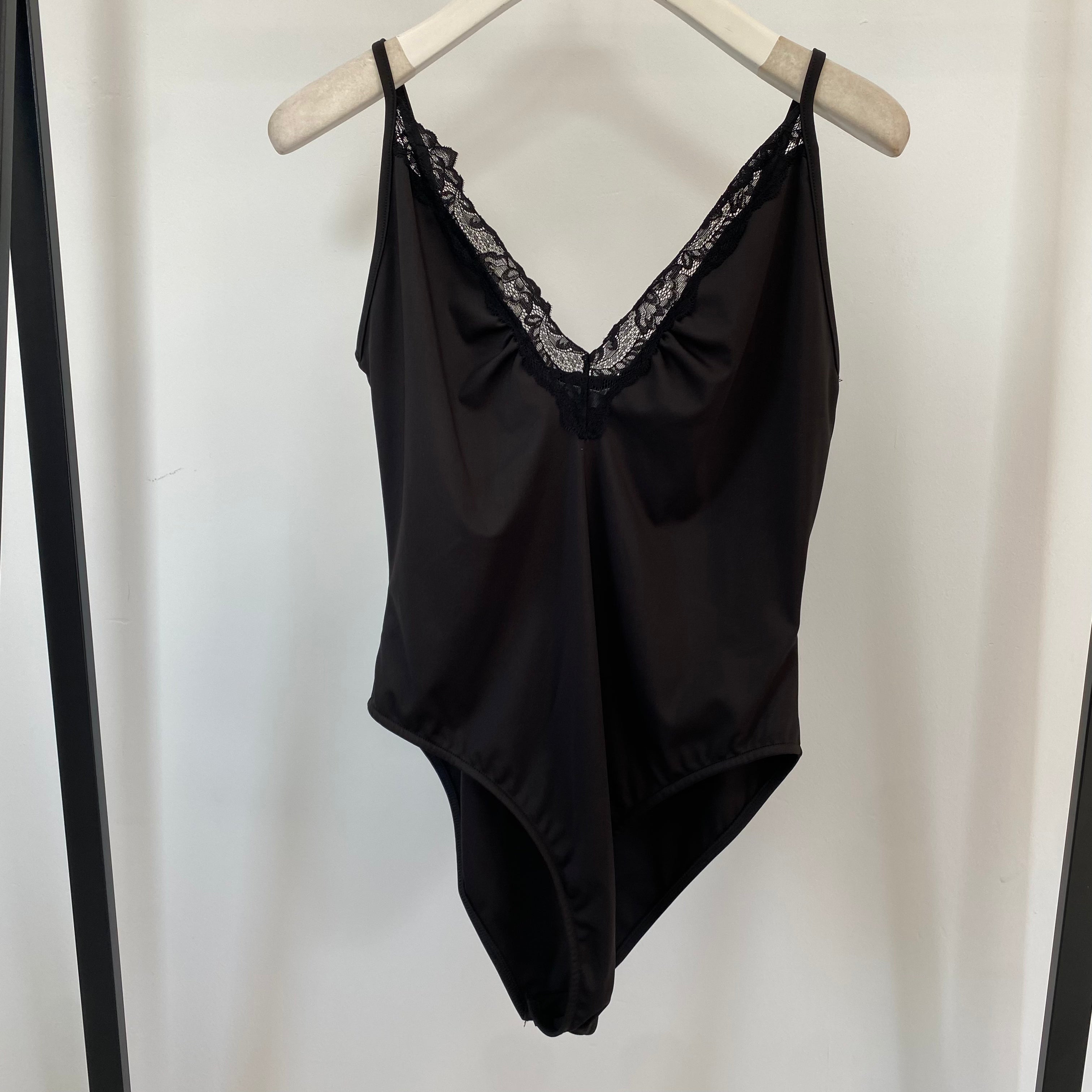 Body Lace Ausschnitt