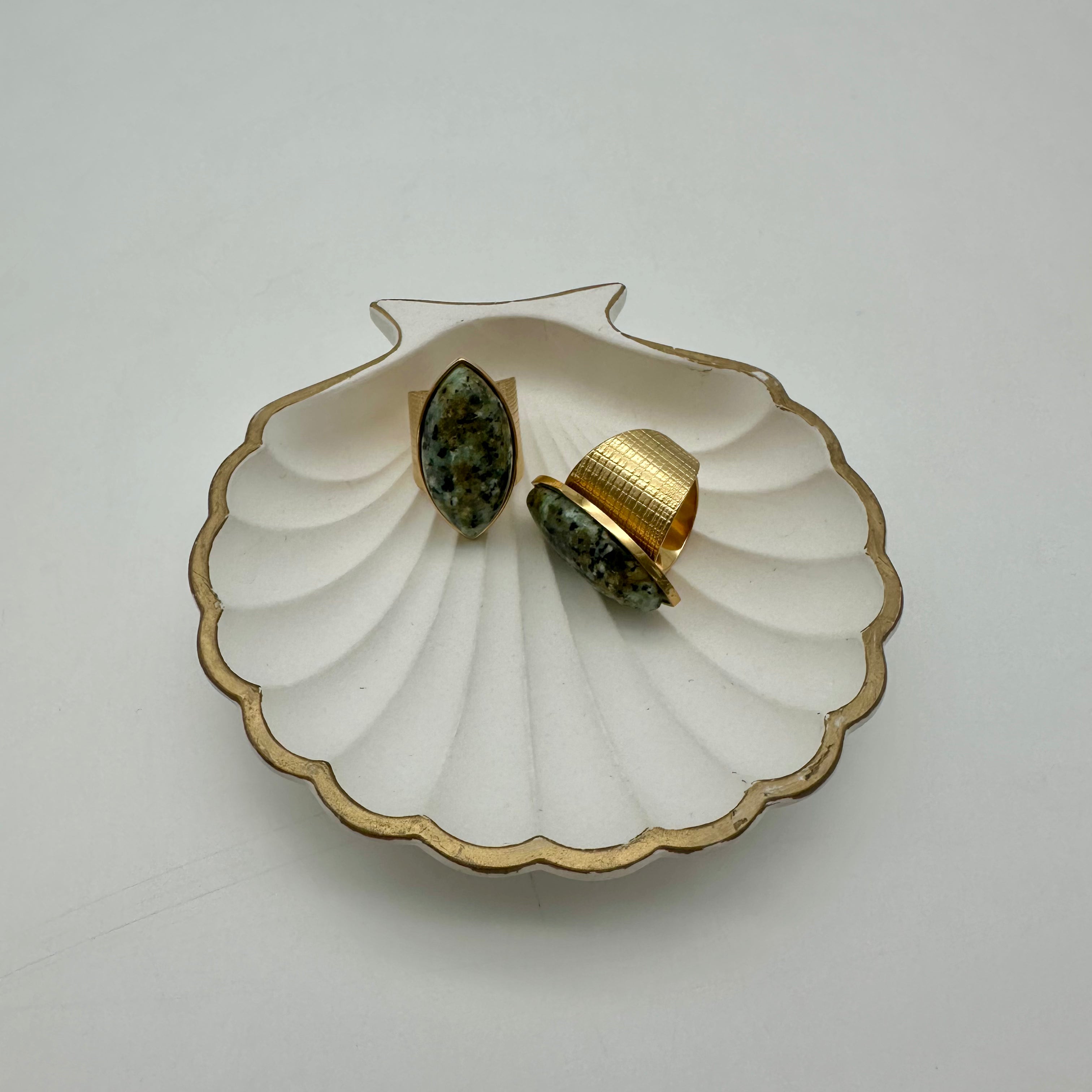 Ring Pointy Oval